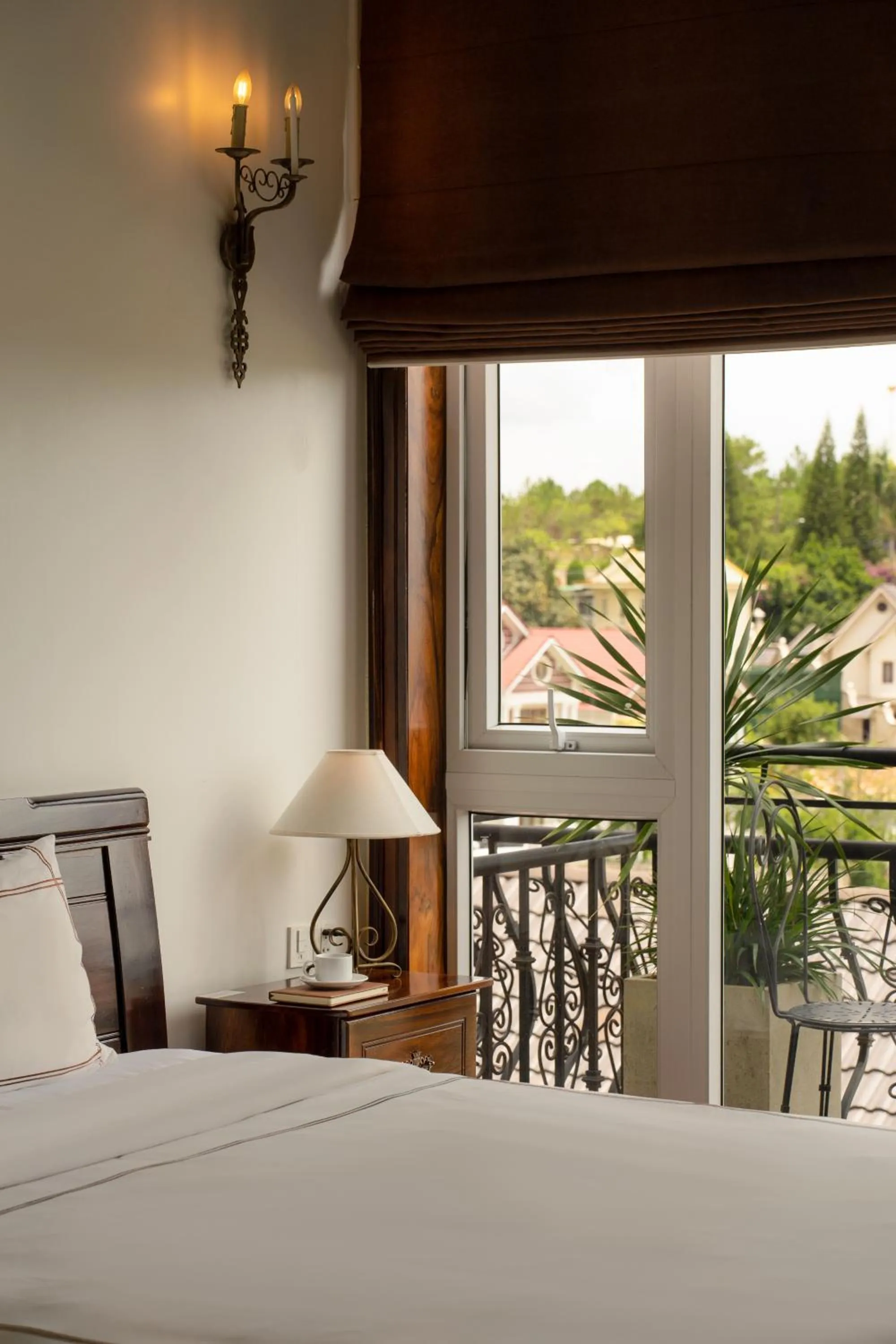 Balcony/Terrace, Bed in The Manor Villas Da Lat