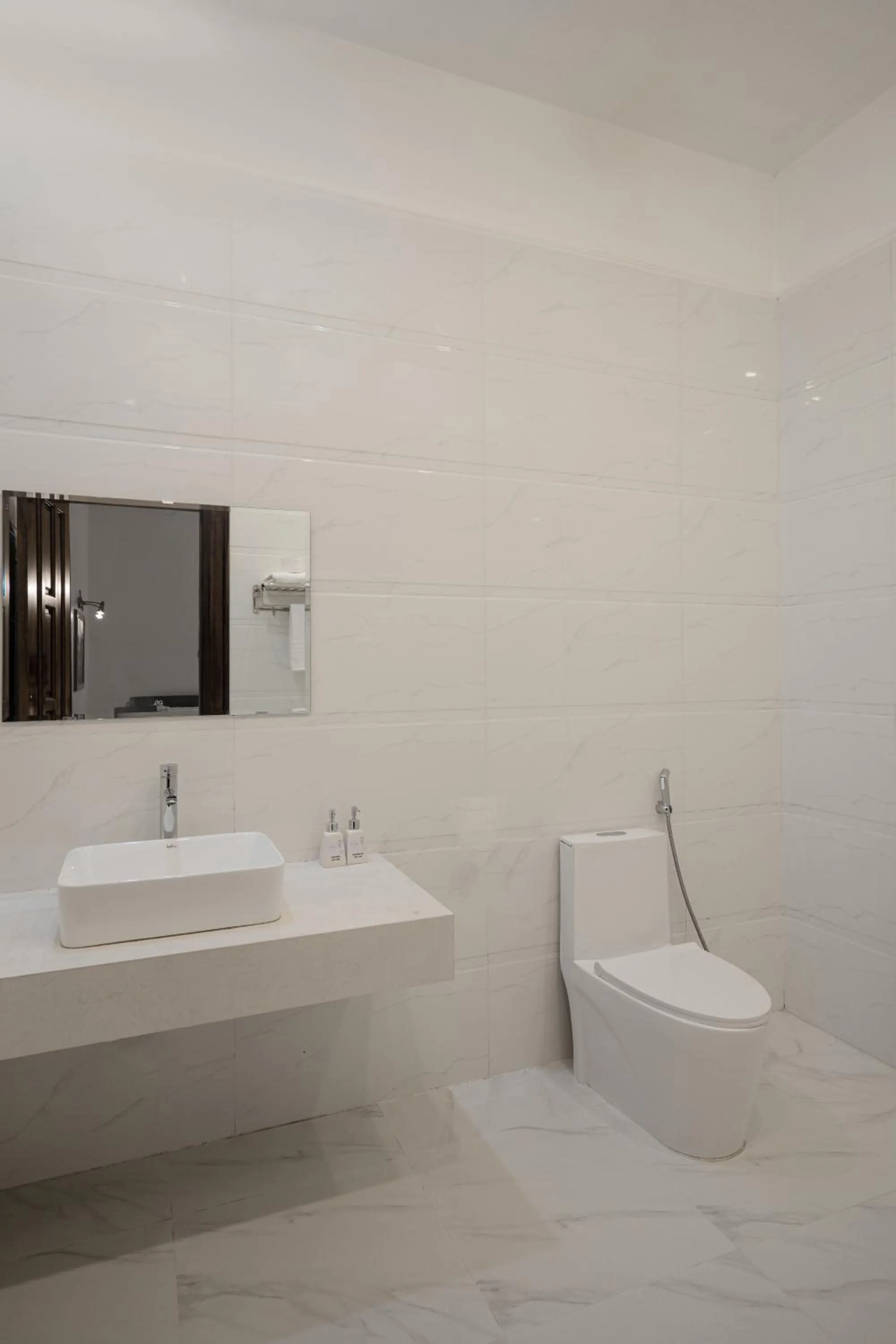 Toilet in The Manor Villas Da Lat