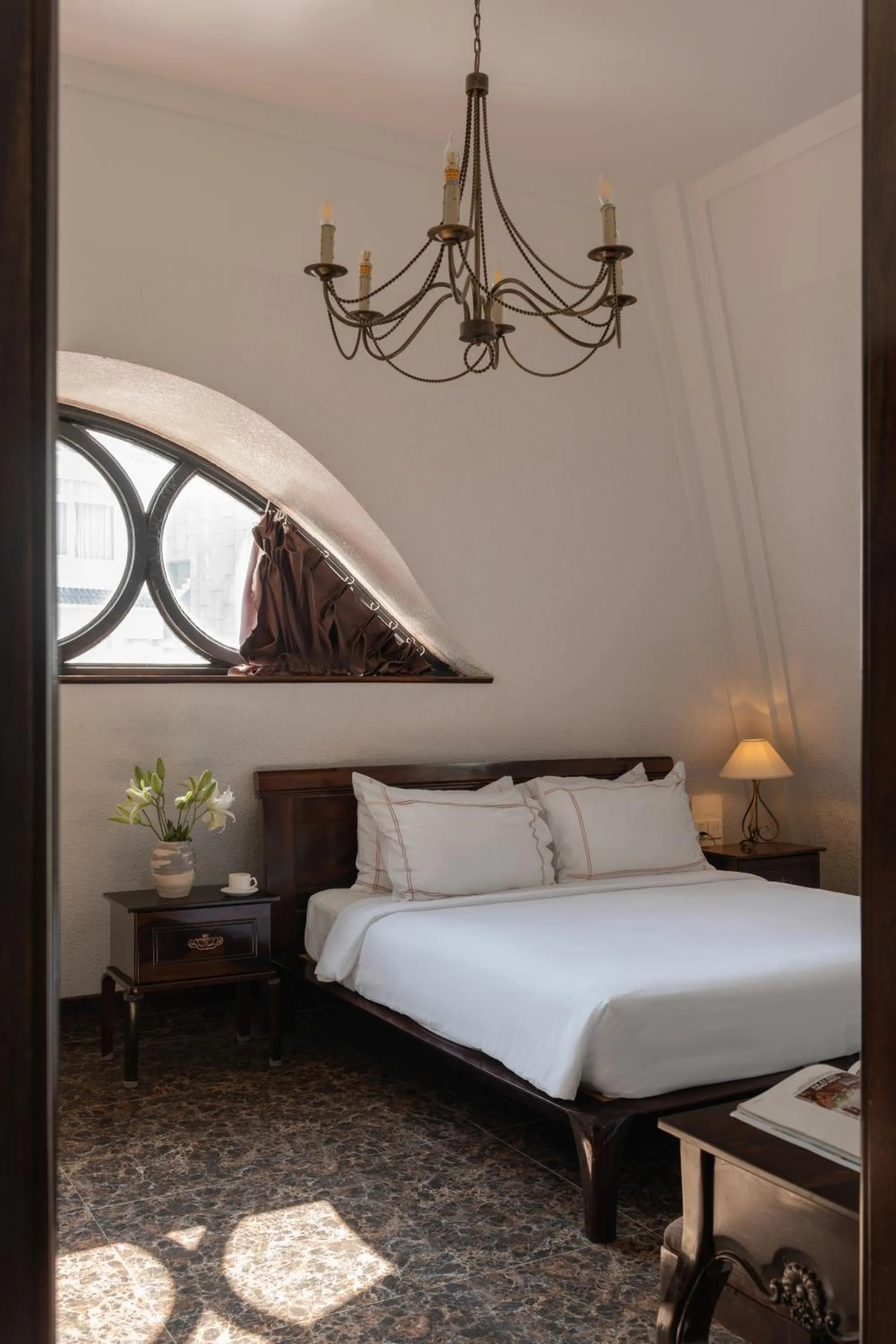 Bed in The Manor Villas Da Lat