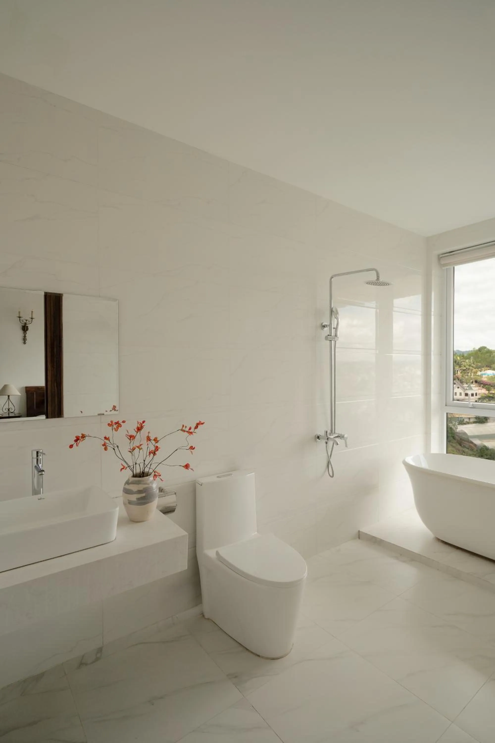 Shower in The Manor Villas Da Lat