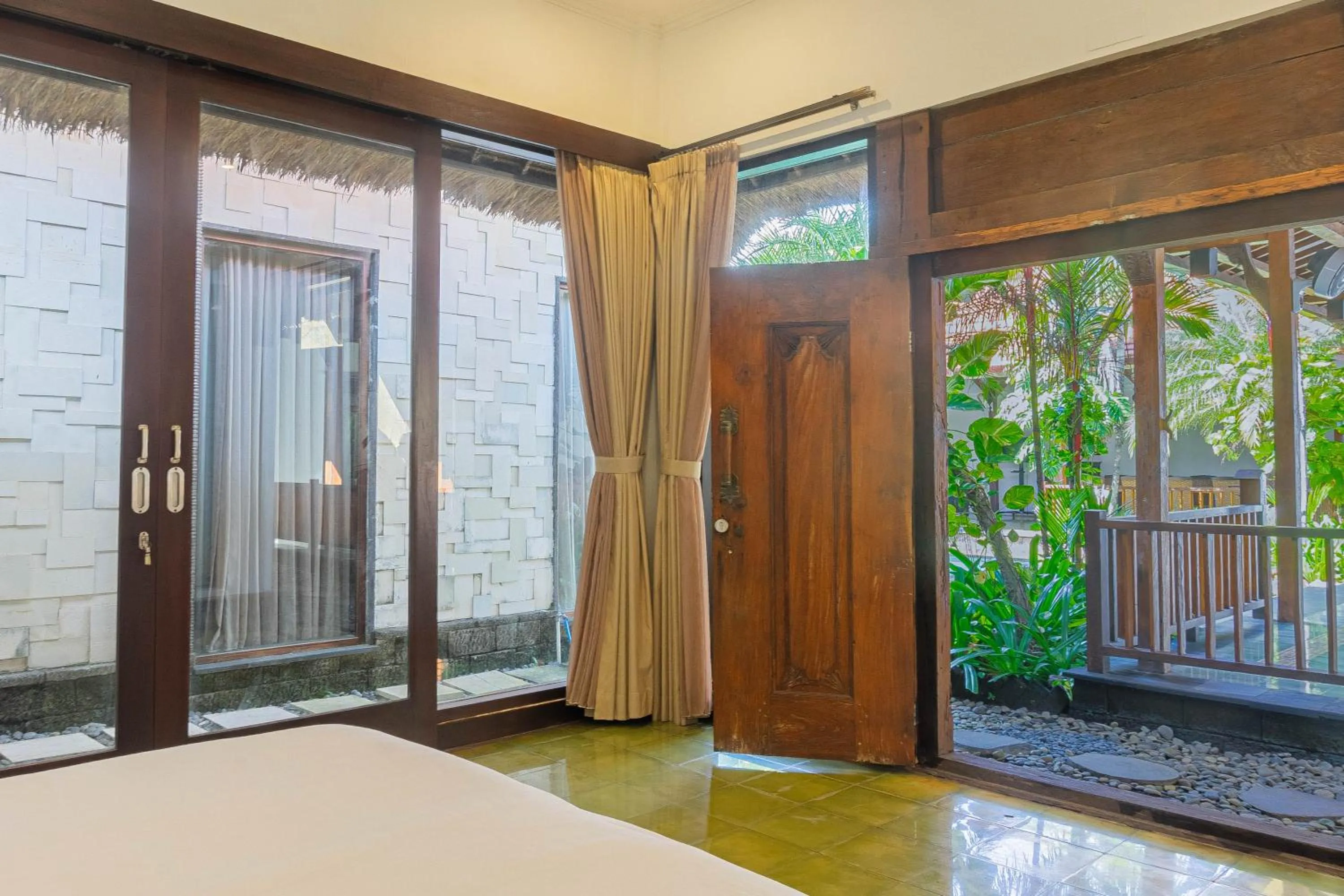 Balcony/Terrace, Bed in Lavender - Gumicik, Ketewel