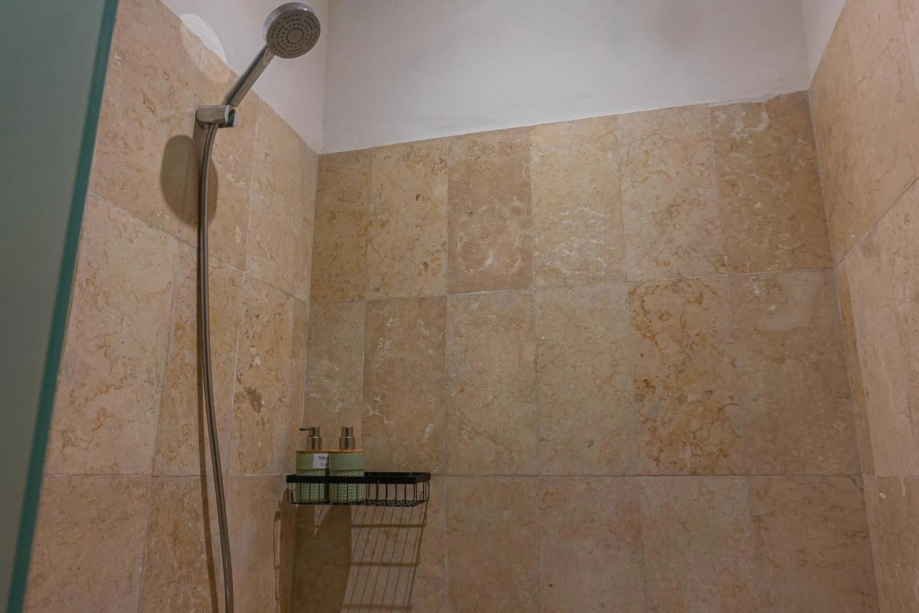 Shower in Lavender - Gumicik, Ketewel