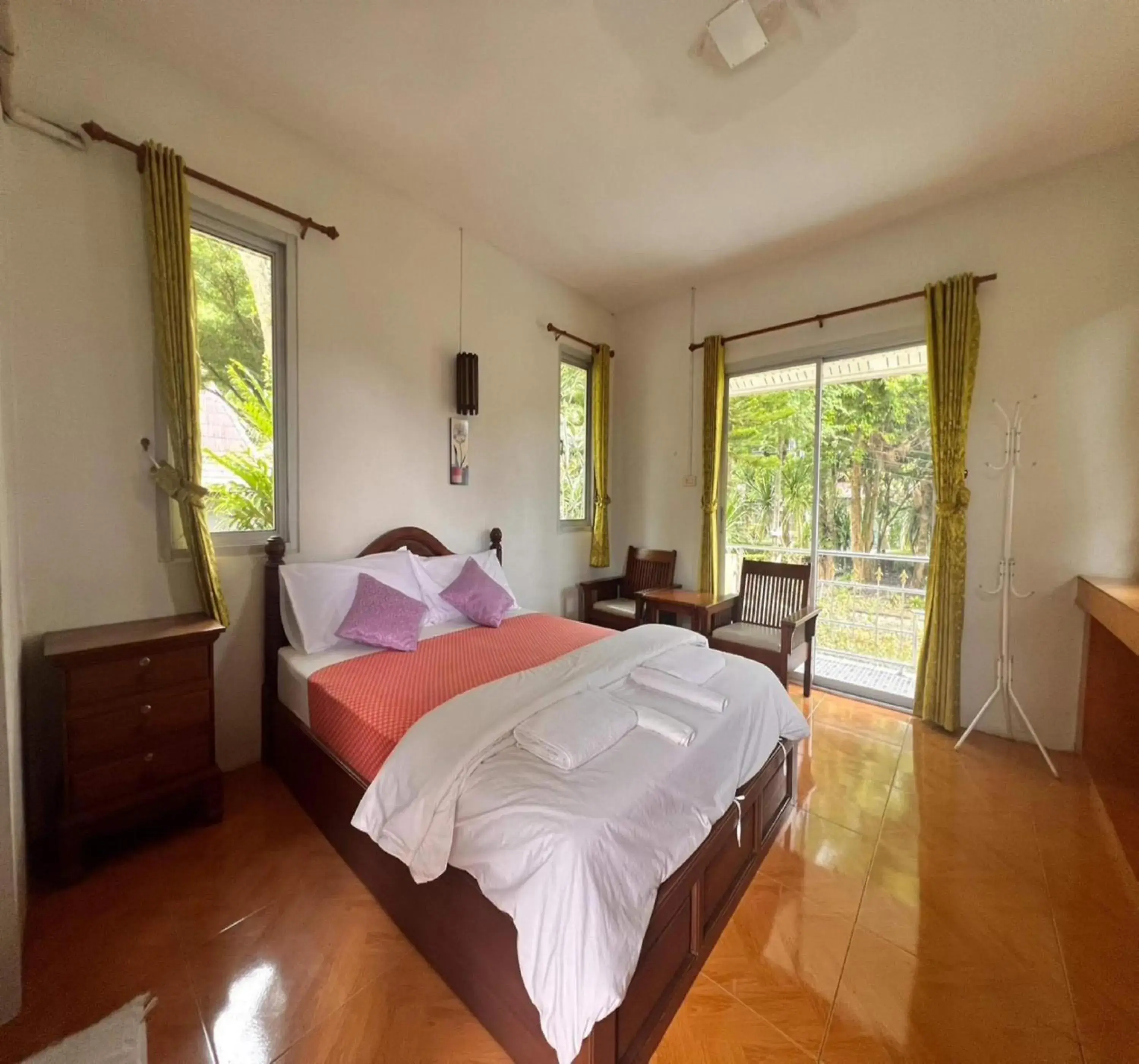 Deluxe Double Room in OYO 75517 Mananchaya Resort Deluxe Double Room in OYO 75517 Mananchaya Resort