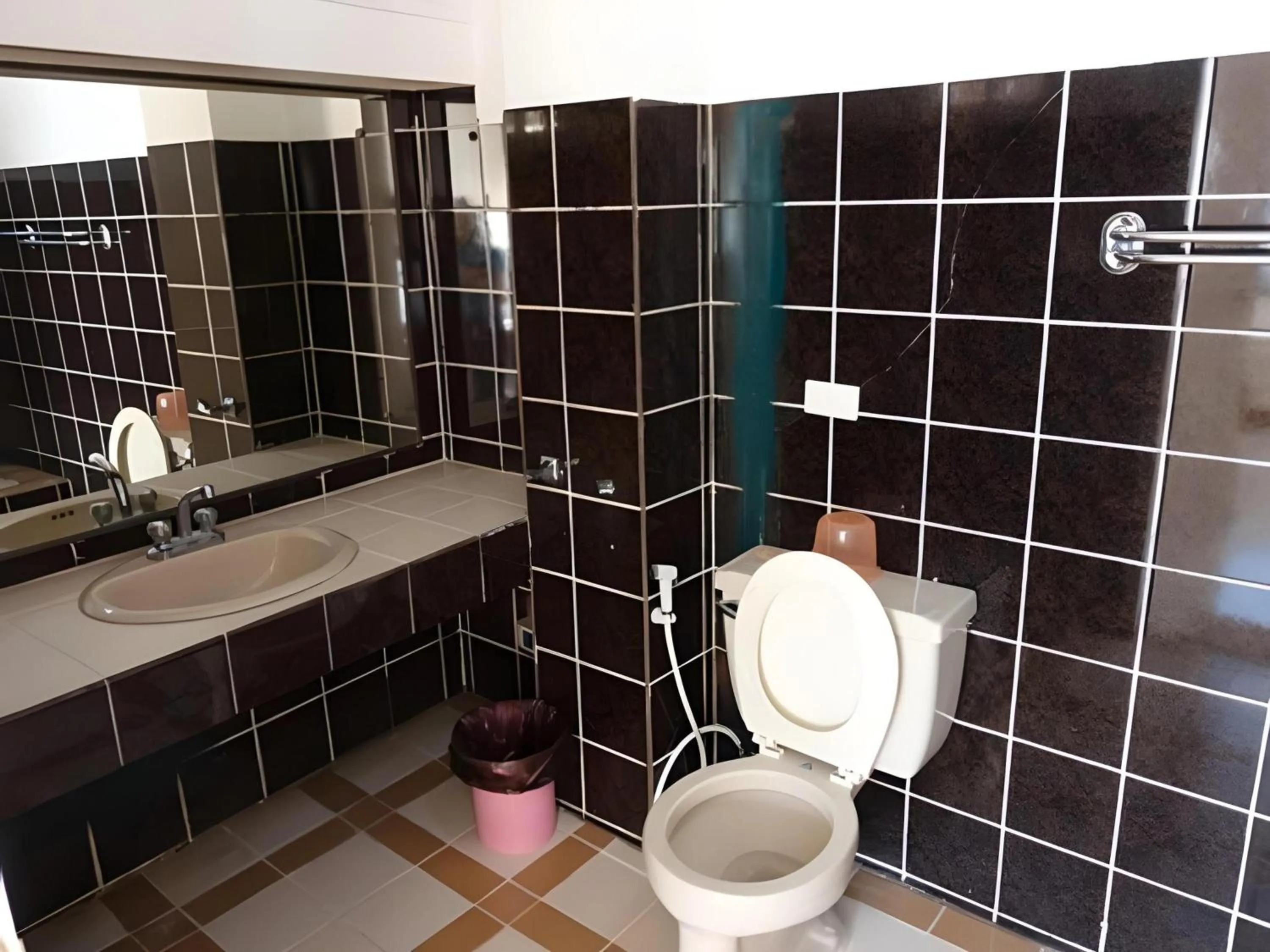 Bathroom in Marian Palazz Hotel