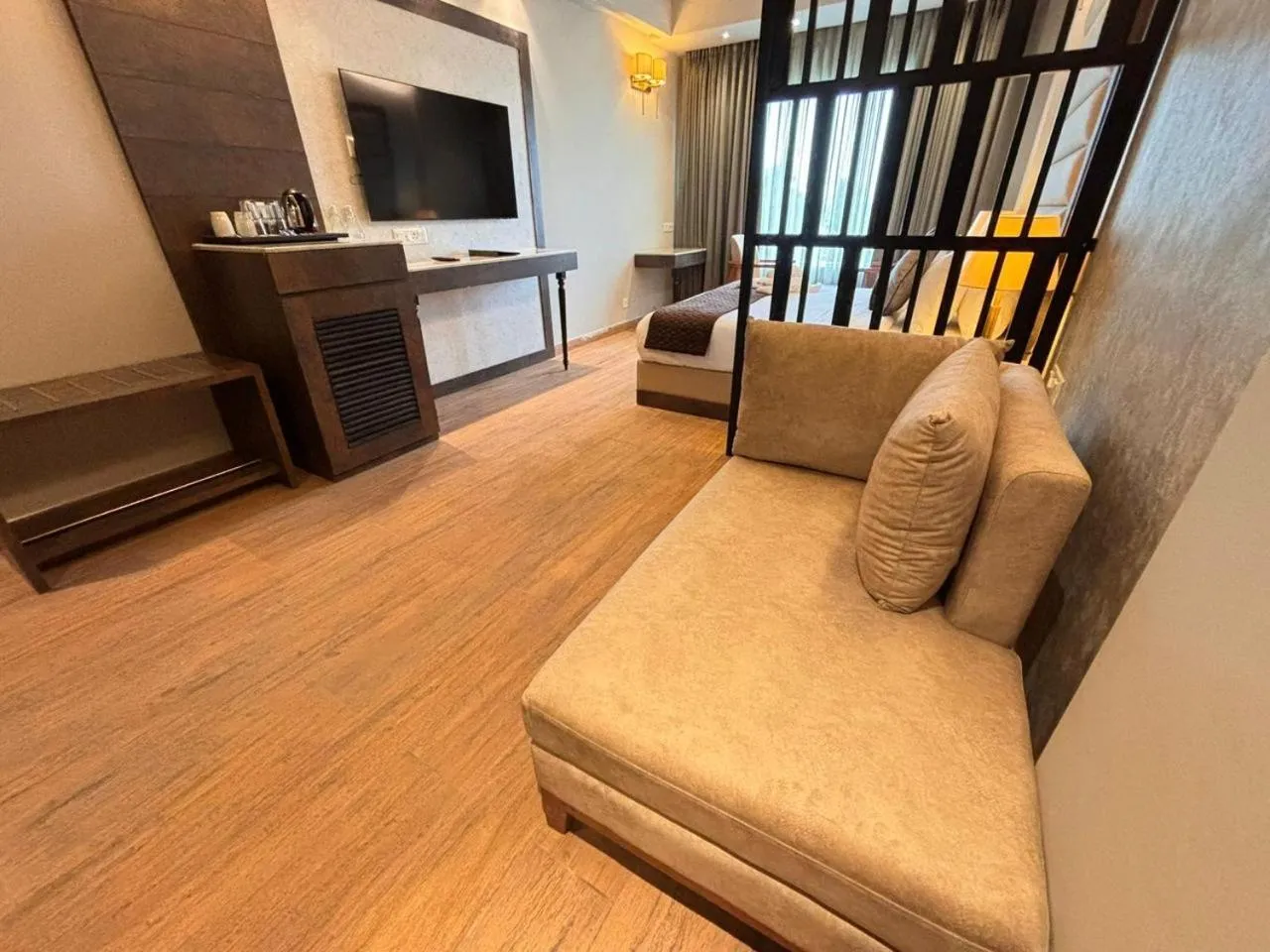 Communal lounge/ TV room in NORTHIN Hotel Kolkata Airport