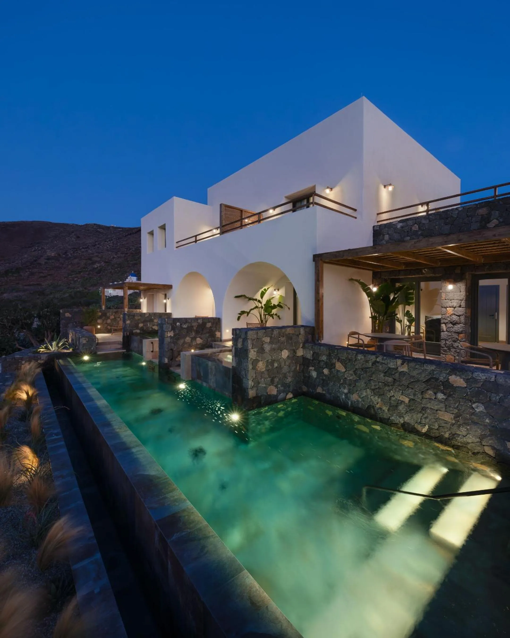 Property building in Klοstrá