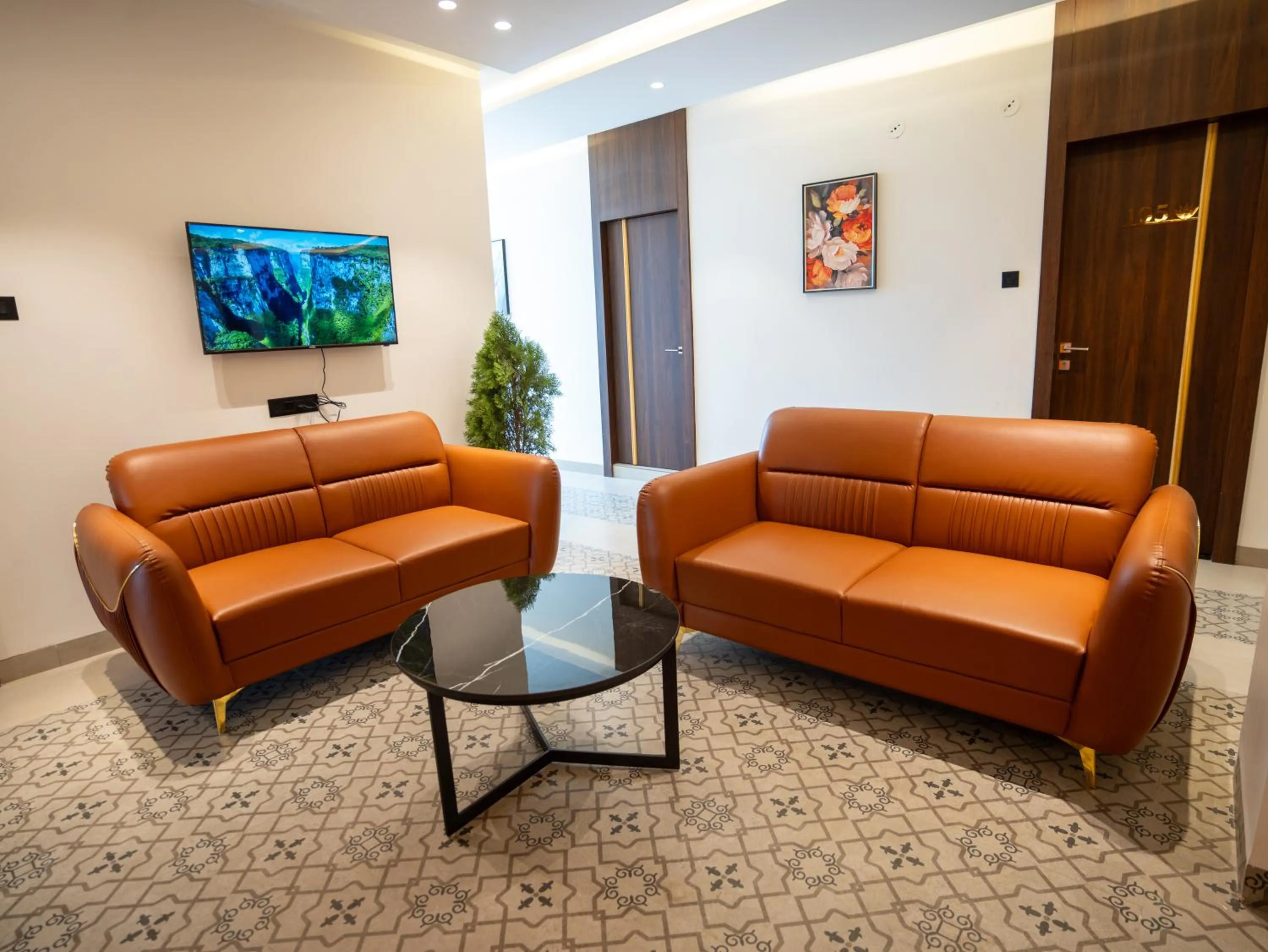 Seating area in Pravasa Stay Near Luv Kush Square