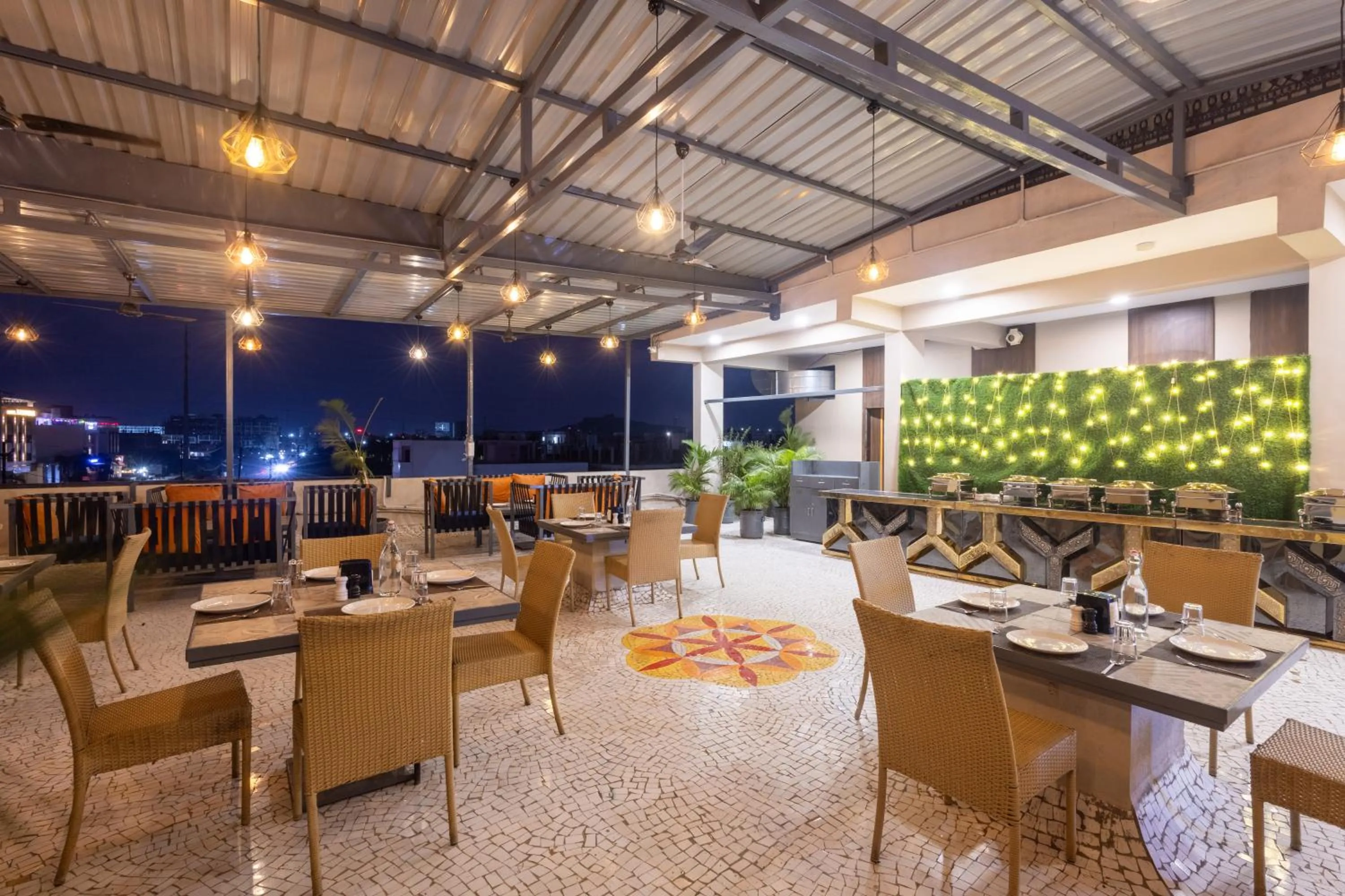 Pravasa Stay Near Luv Kush Square