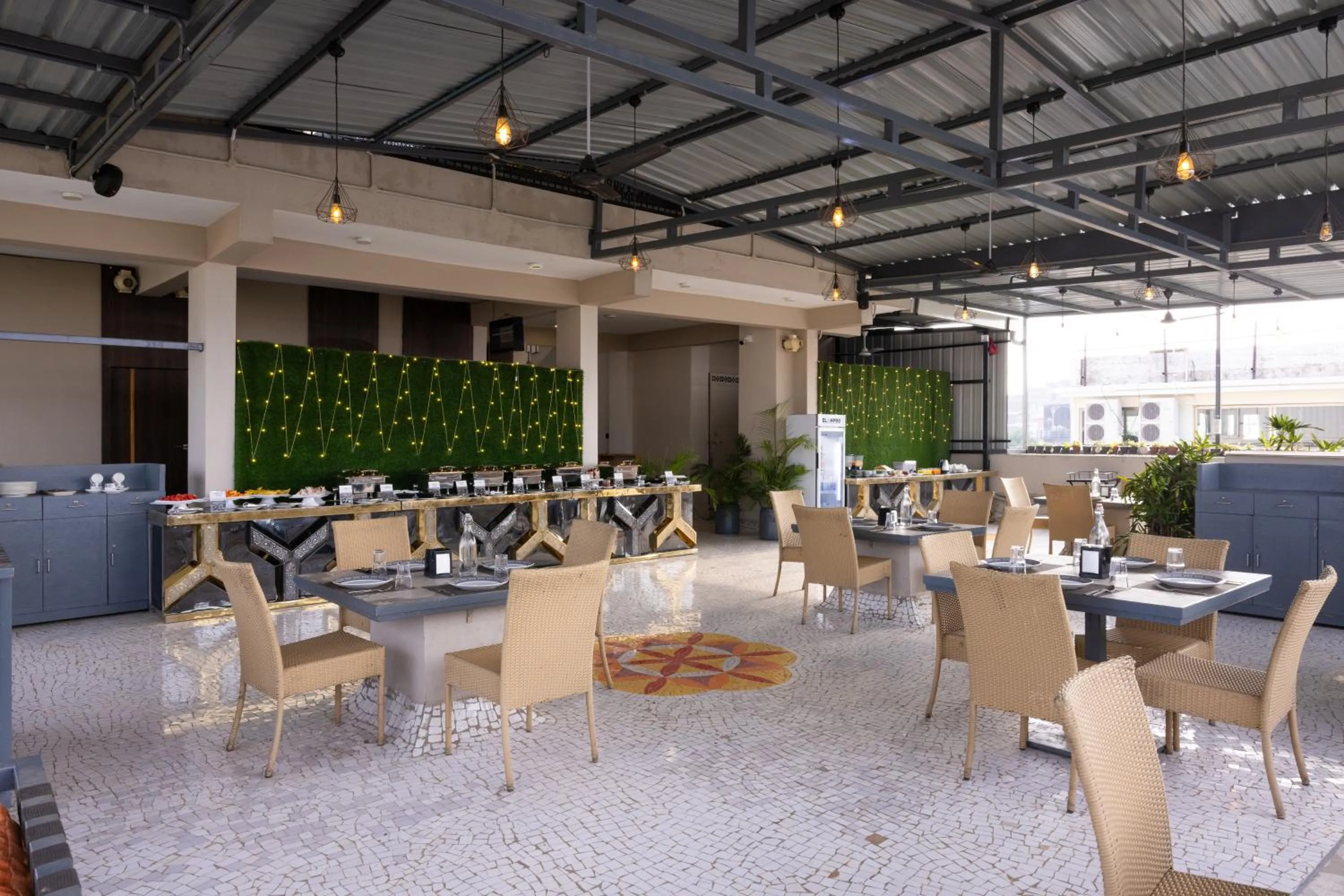 Pravasa Stay Near Luv Kush Square