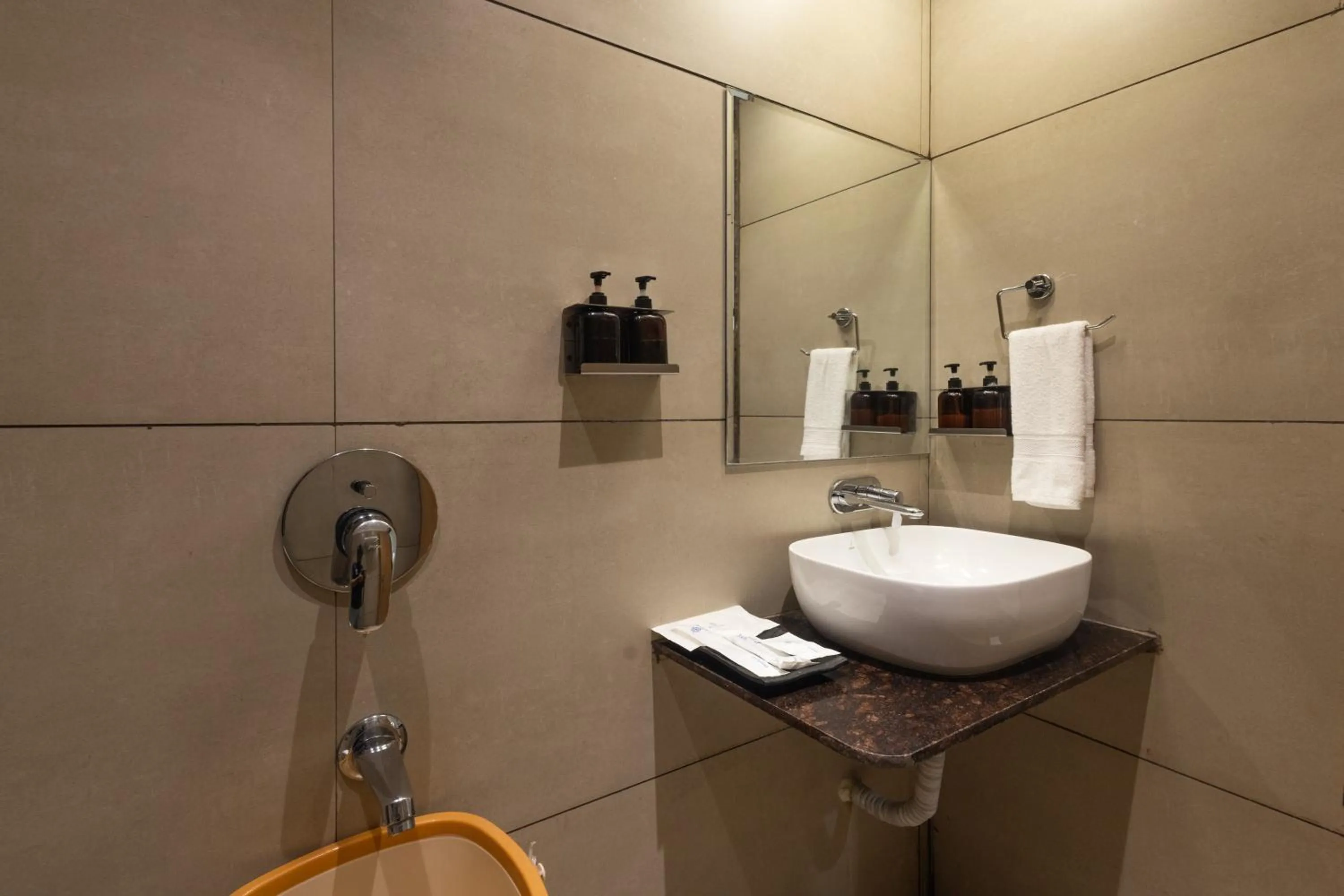 Pravasa Stay Near Luv Kush Square