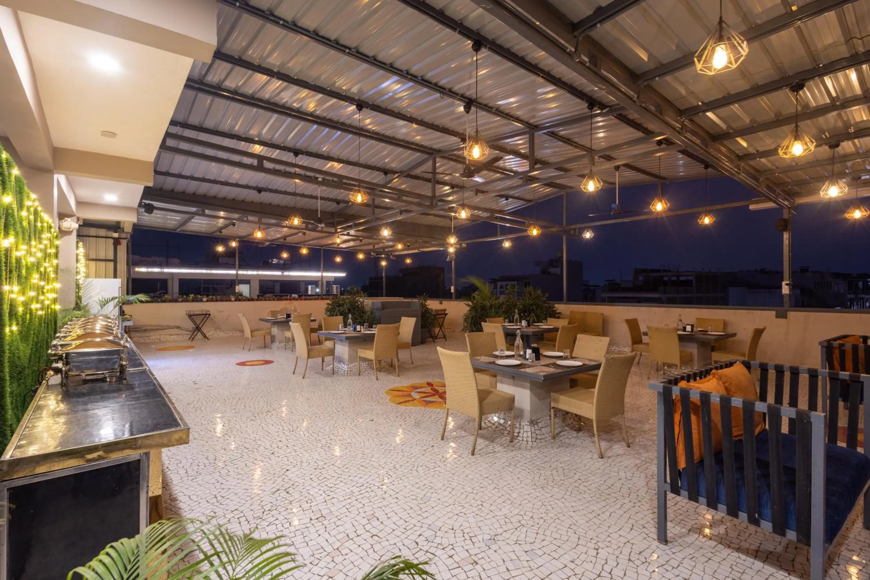 Pravasa Stay Near Luv Kush Square