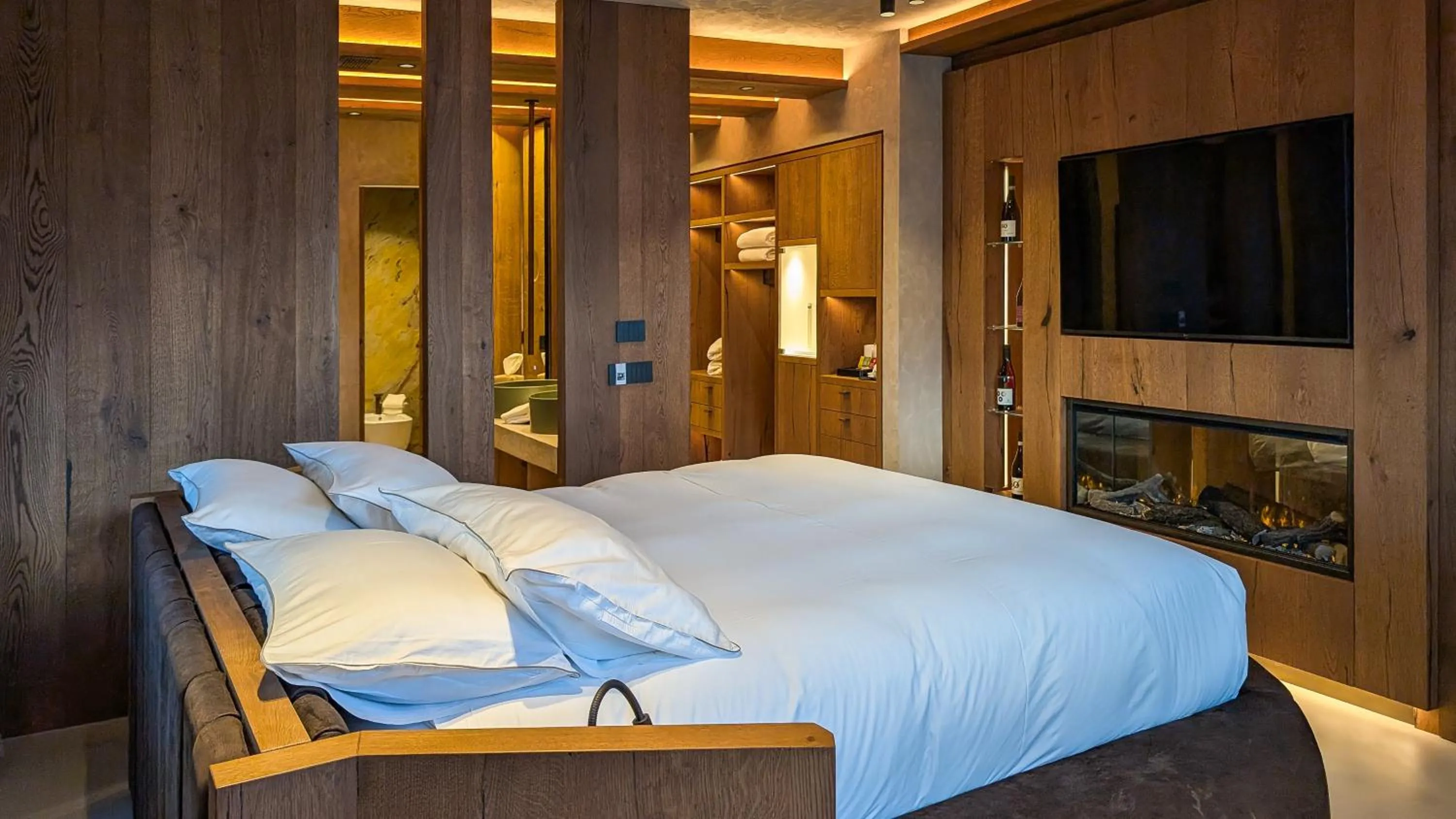 Bed in Mohe Boutique Hotel