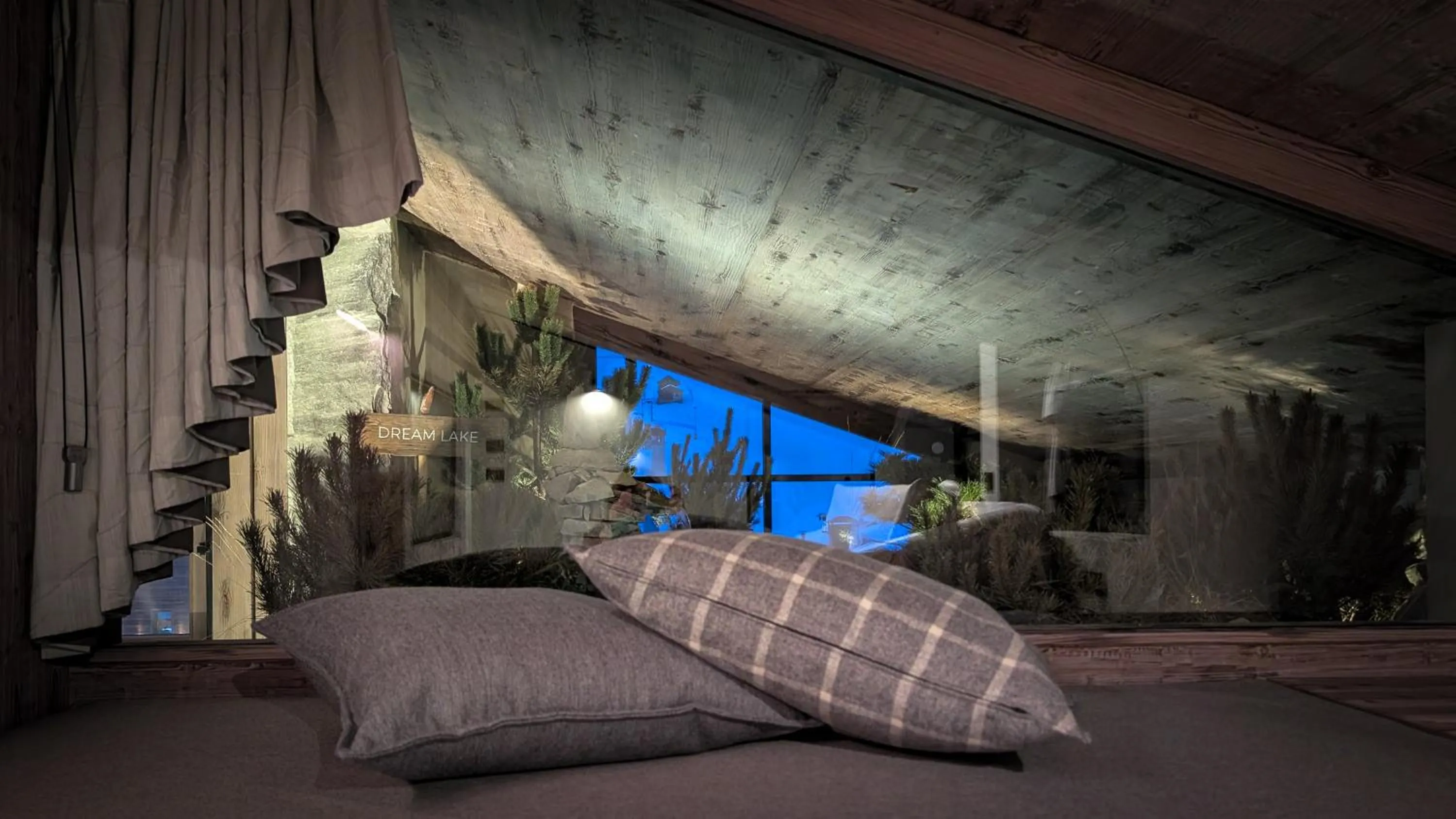 Photo of the whole room, Bed in Mohe Boutique Hotel