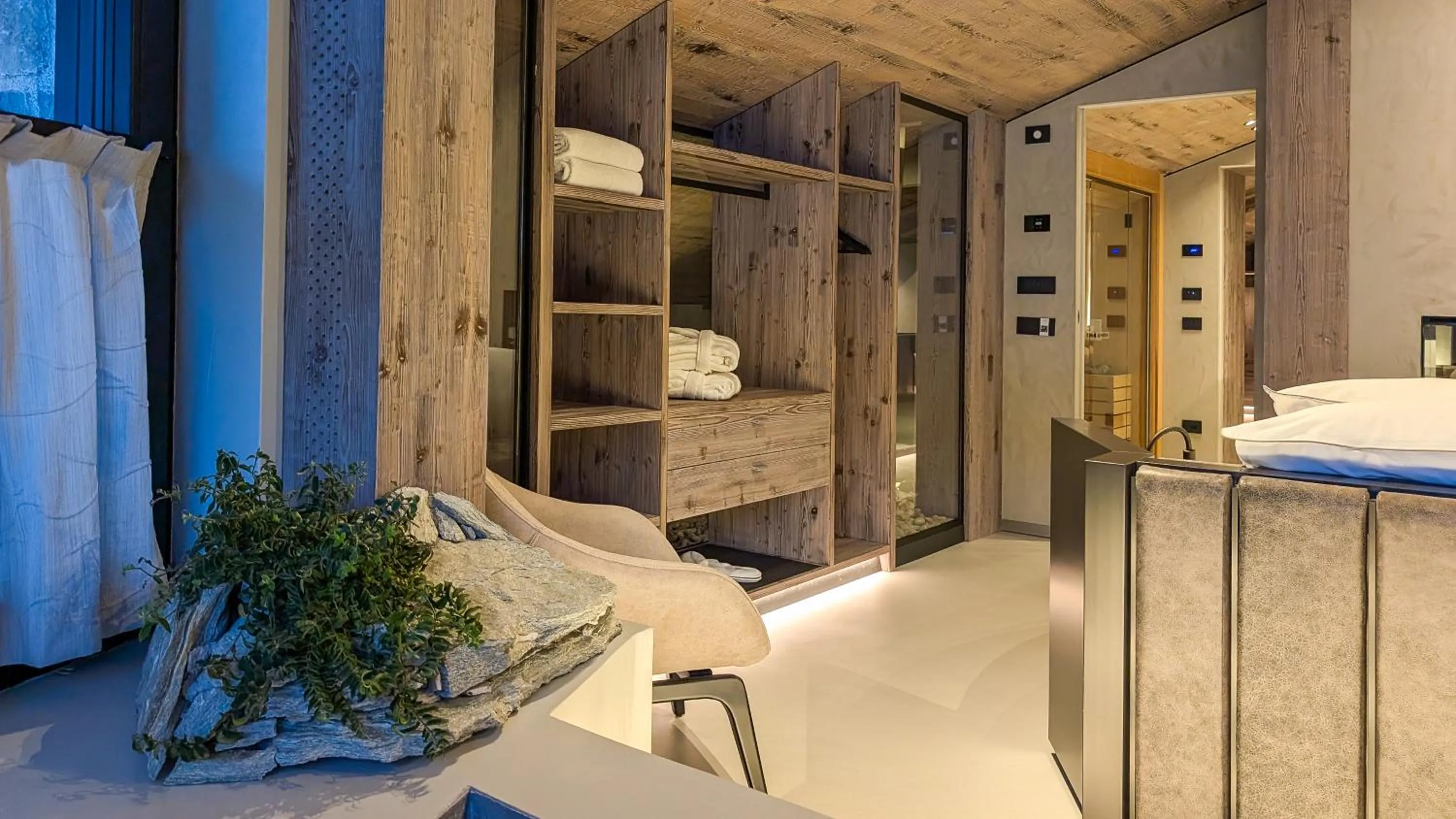 Photo of the whole room in Mohe Boutique Hotel