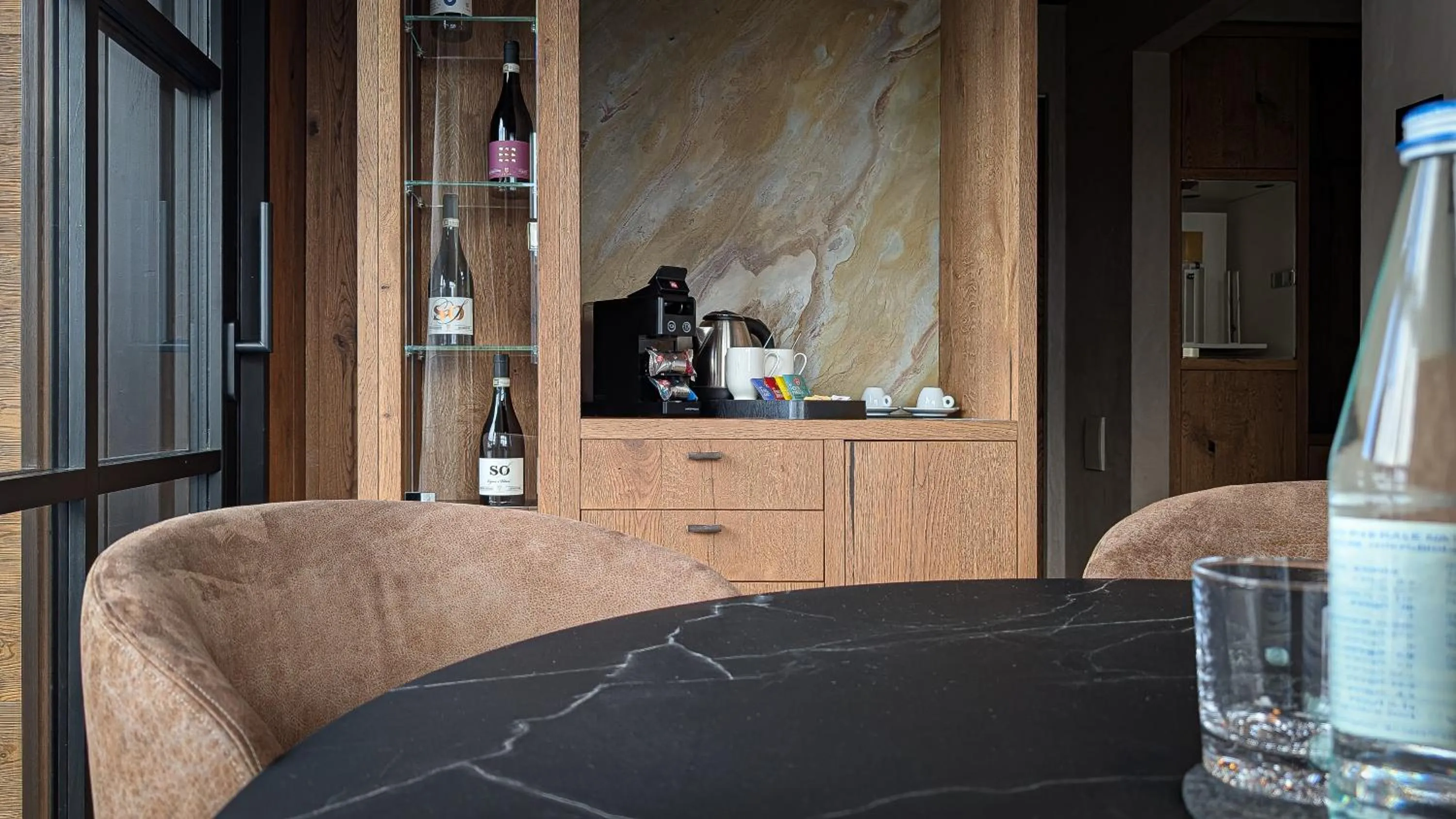 Food and drinks, Bed in Mohe Boutique Hotel