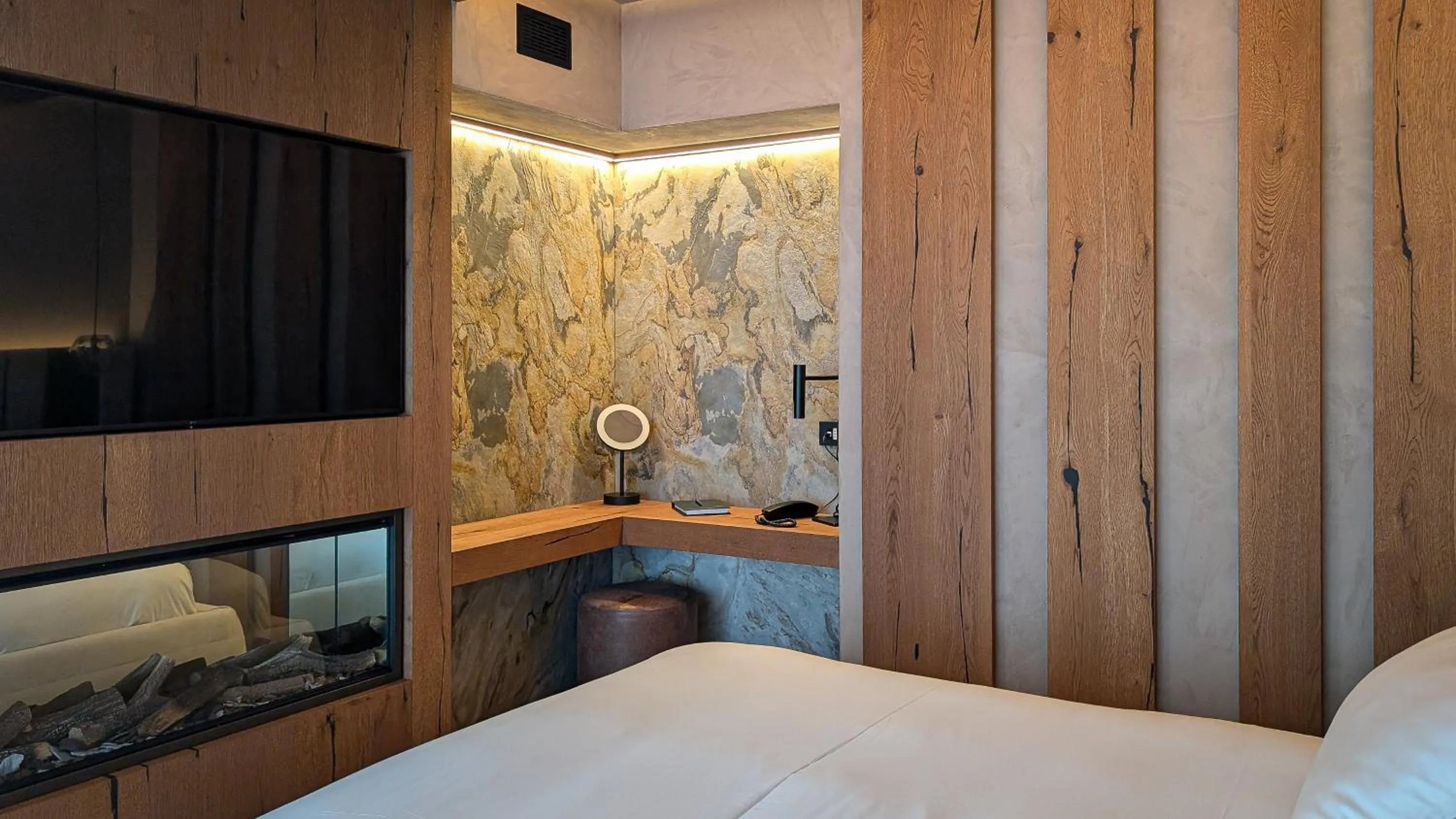 Bed in Mohe Boutique Hotel