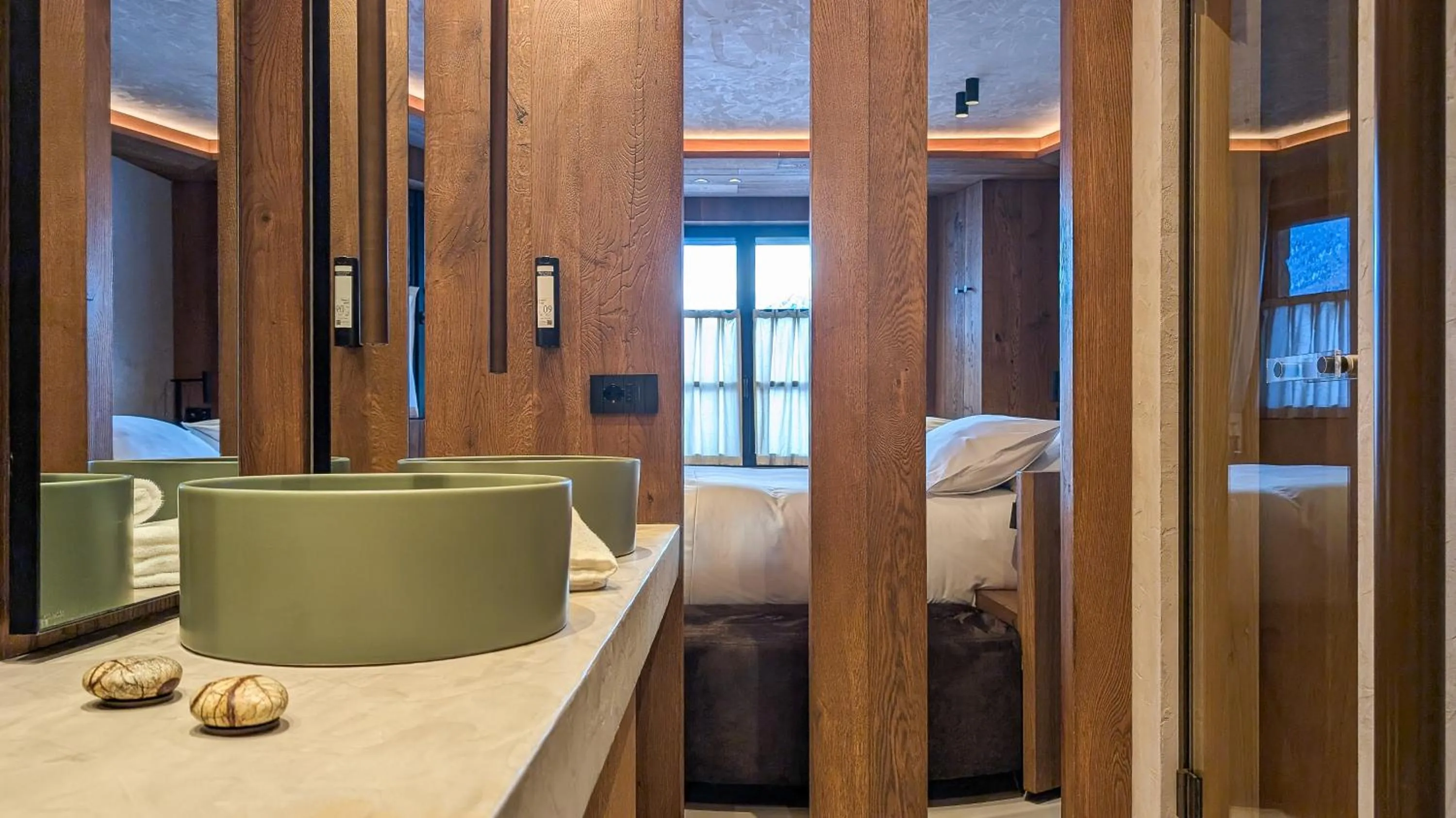 Bathroom, Bed in Mohe Boutique Hotel