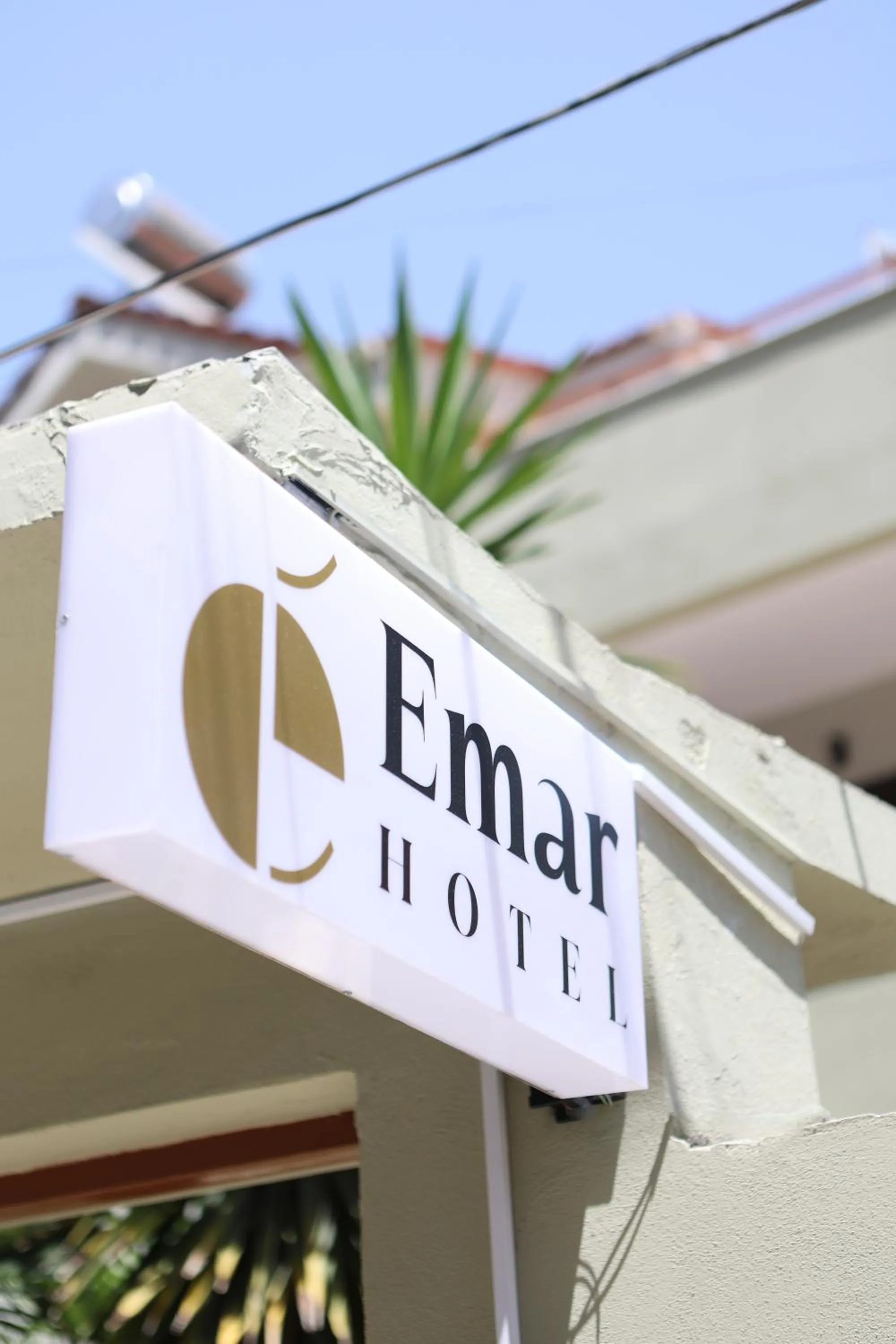 Emar Hotel