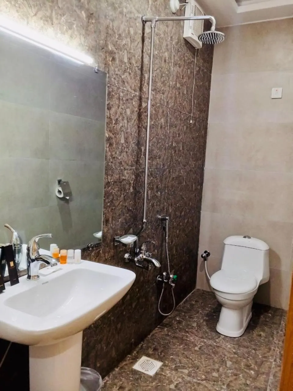 Bathroom in Legend Hotel Kalam