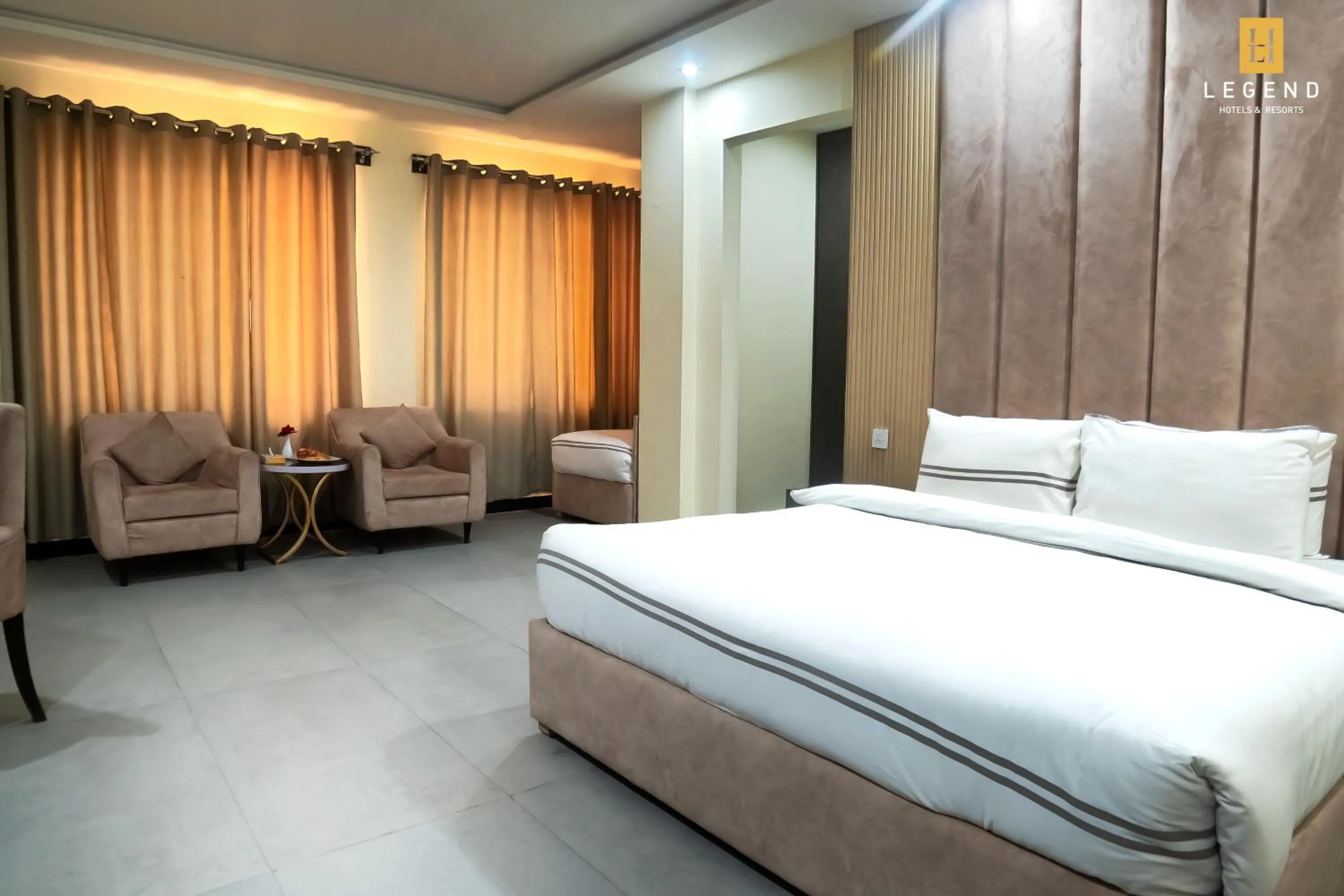 Bed in Legend Hotel Kalam