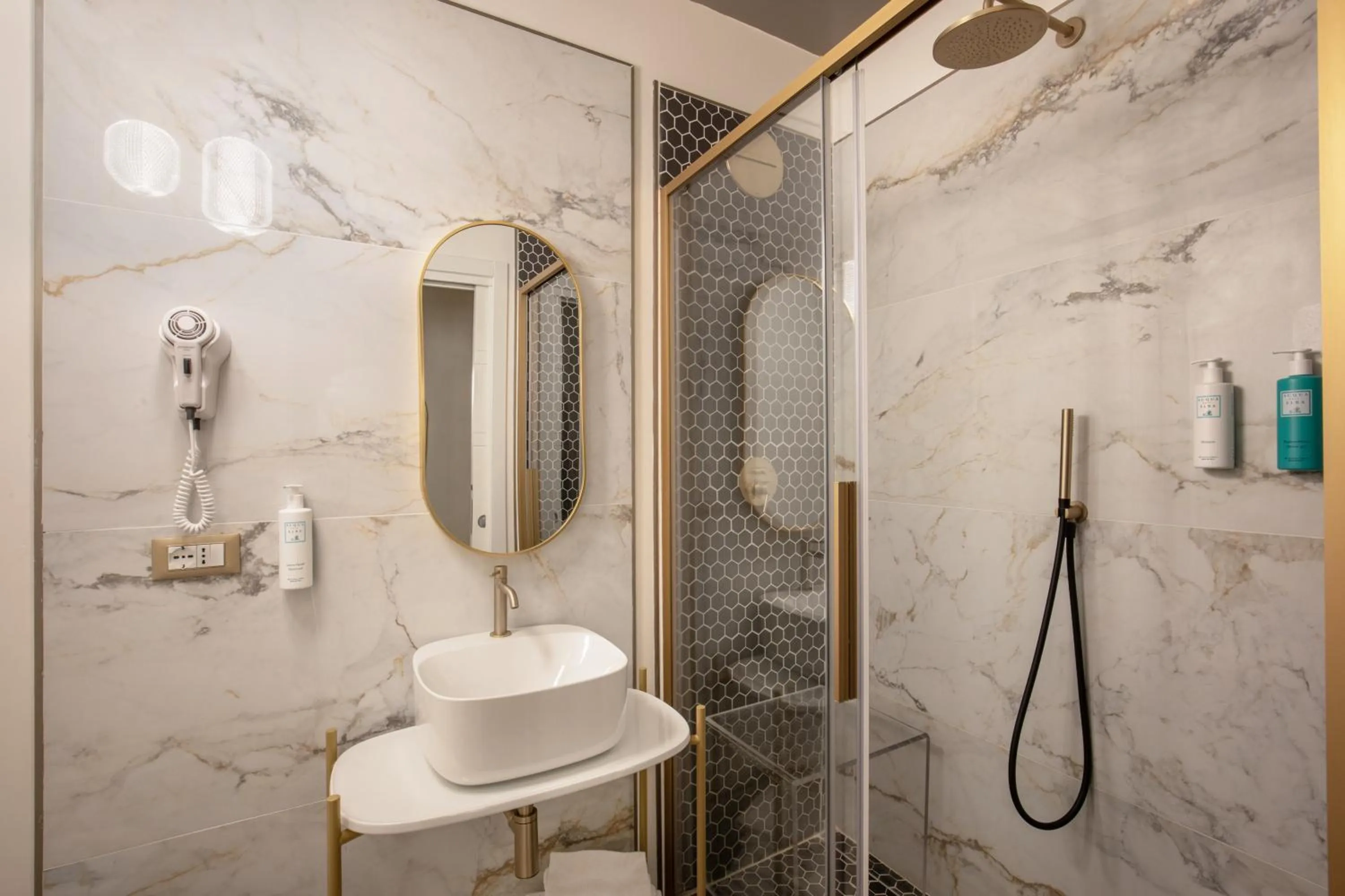 Shower in Hotel Mozart