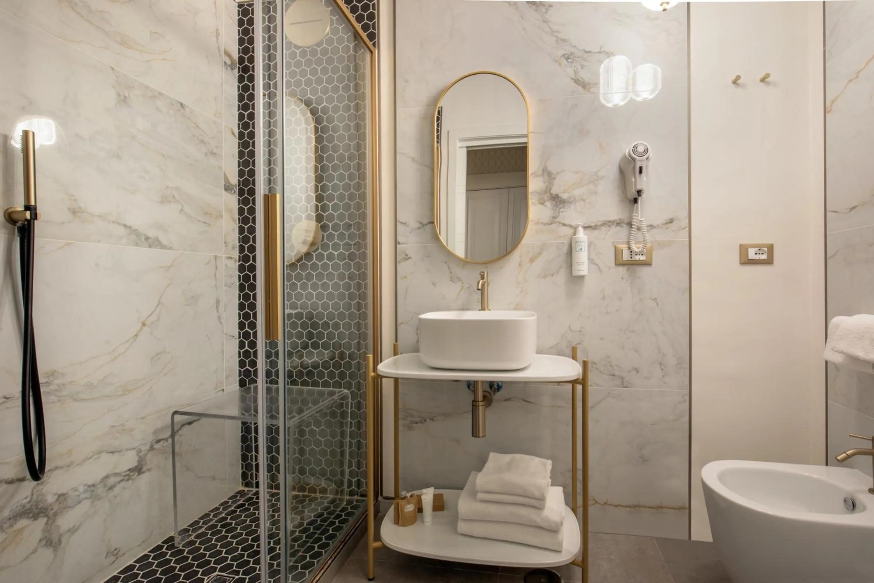 Shower in Hotel Mozart