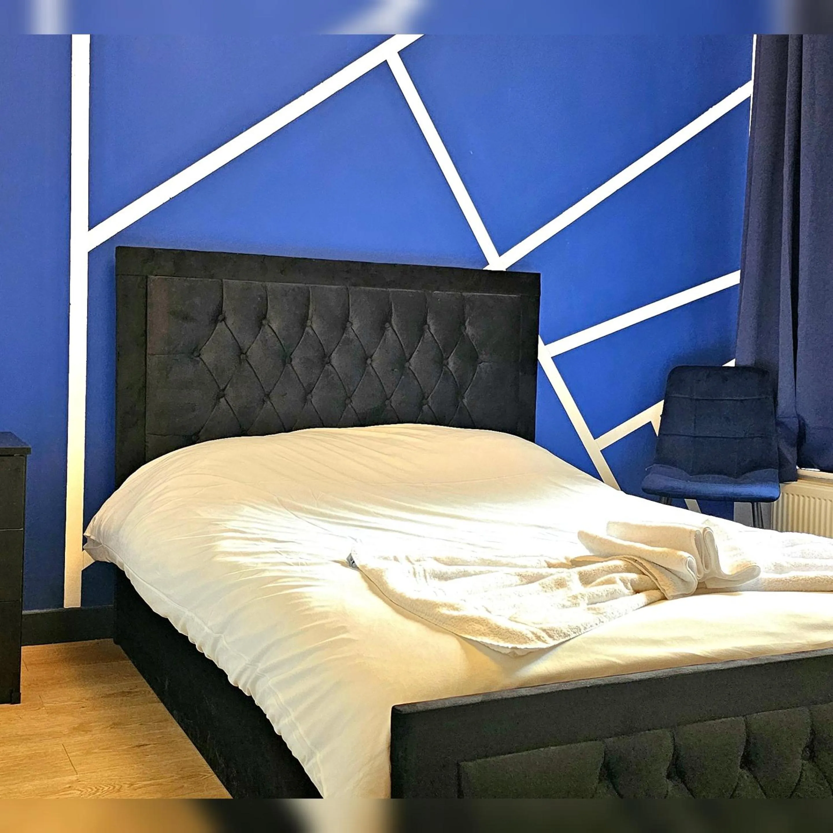 Bedroom, Bed in Sapphire hotel blackpool promenade