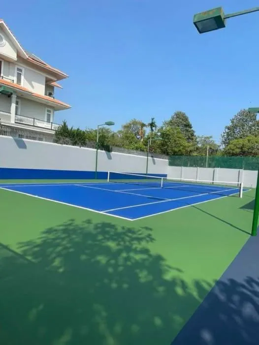 Tennis court in STELLA Hotel & Apartment