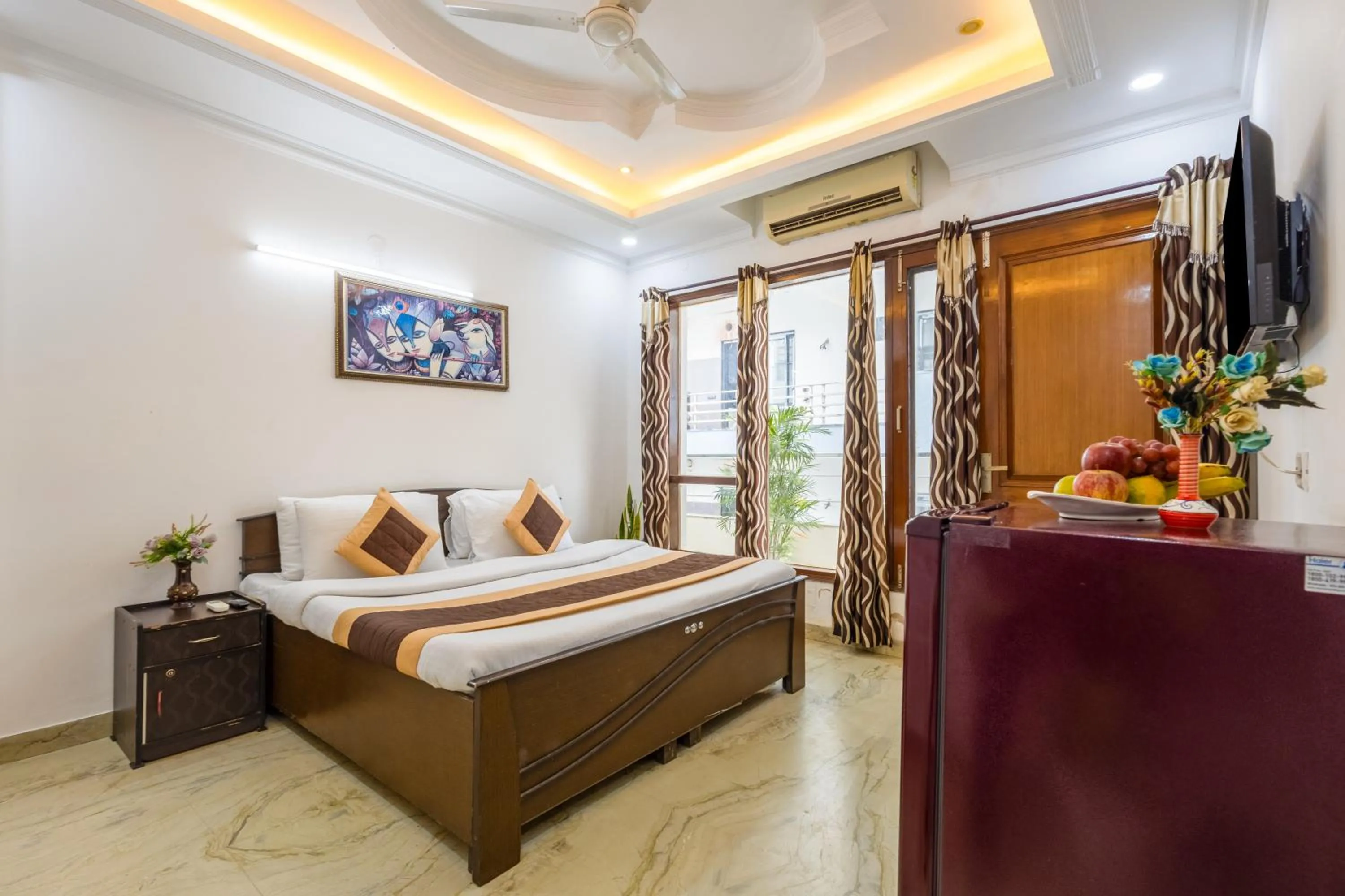Bed in Hotel Ashiyana Elite I Near Dlf Golf Course Road I Gurgaon