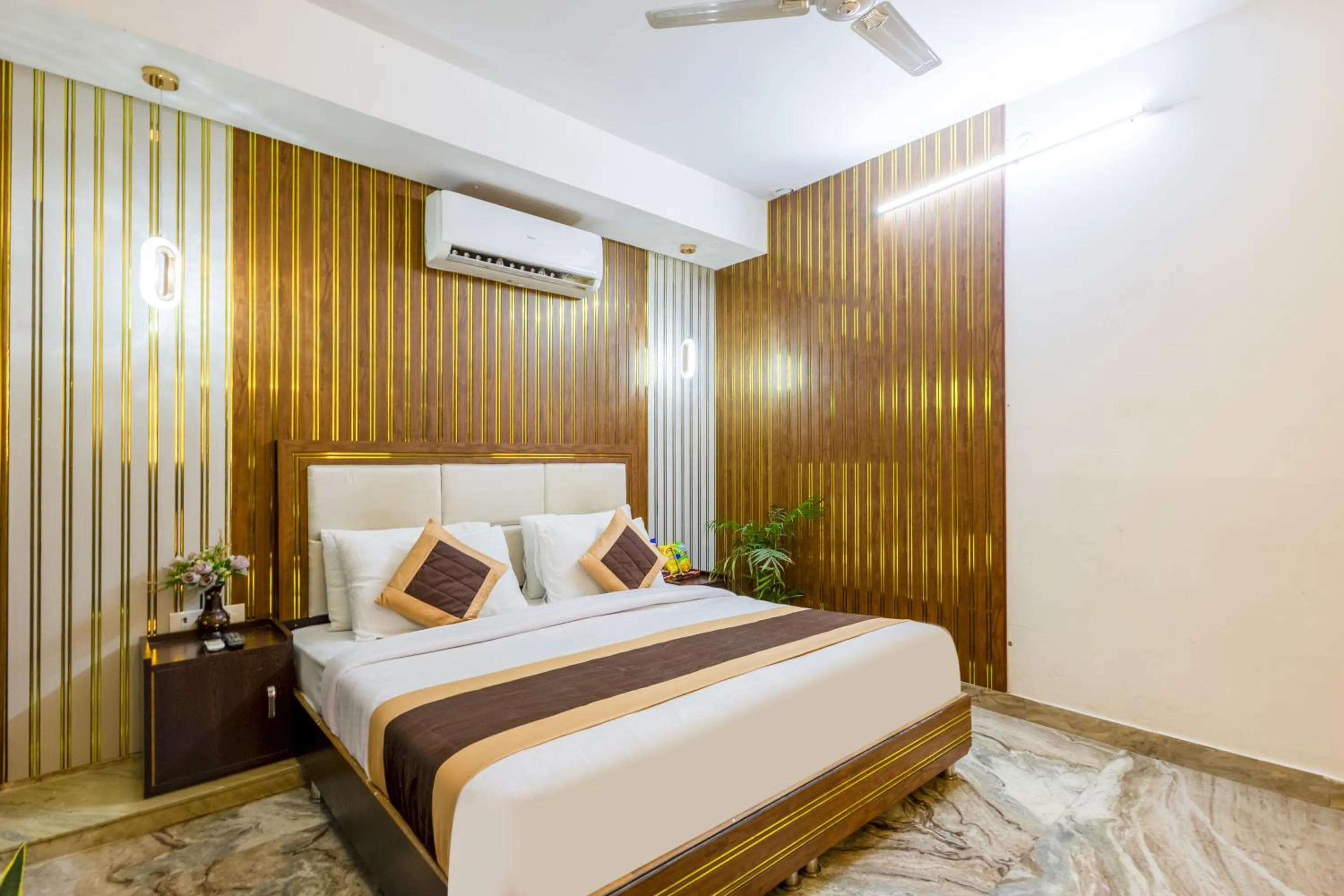 Bed in Hotel Ashiyana Elite I Near Dlf Golf Course Road I Gurgaon