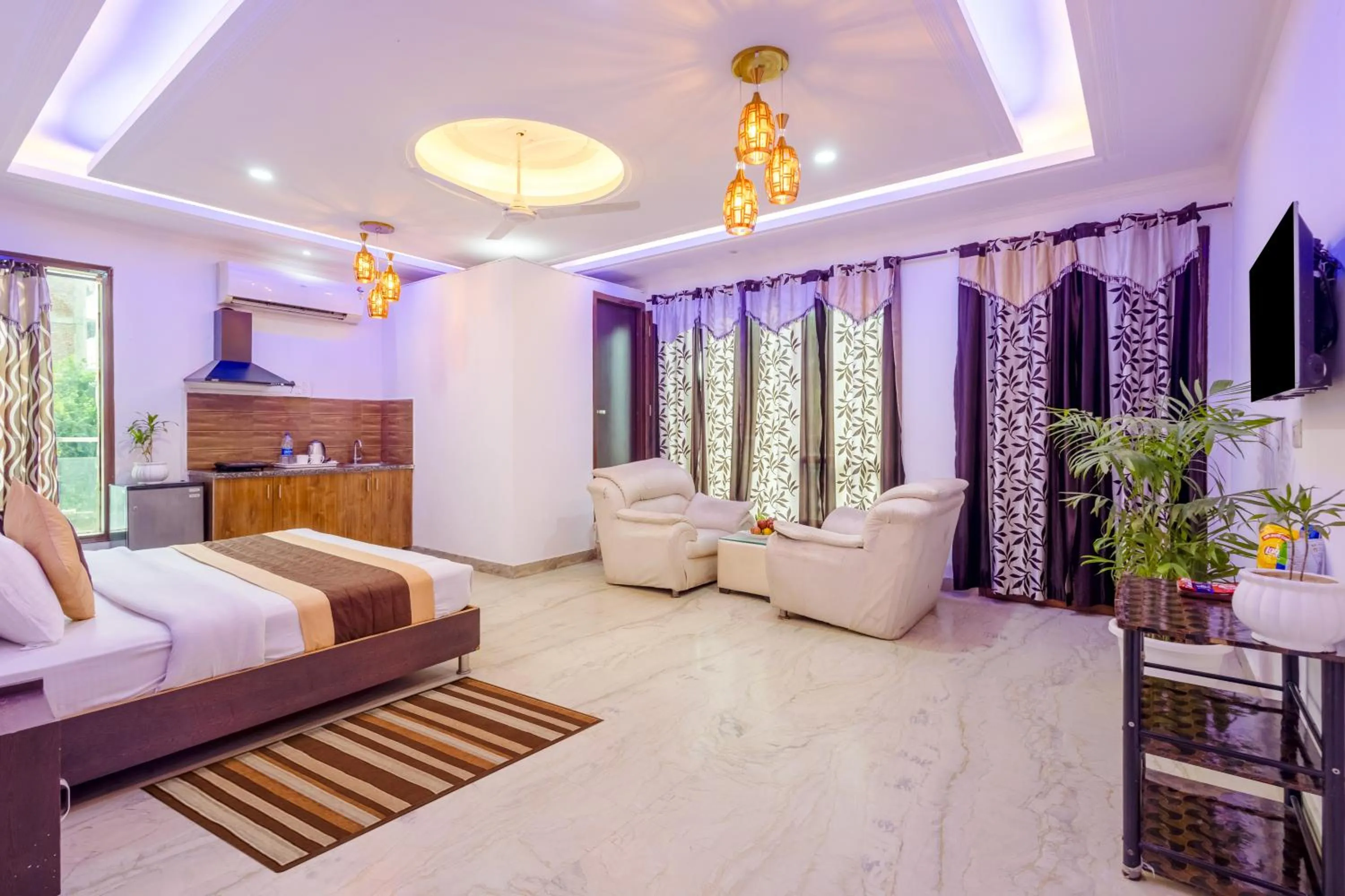 Bed in Hotel Ashiyana Elite I Near Dlf Golf Course Road I Gurgaon