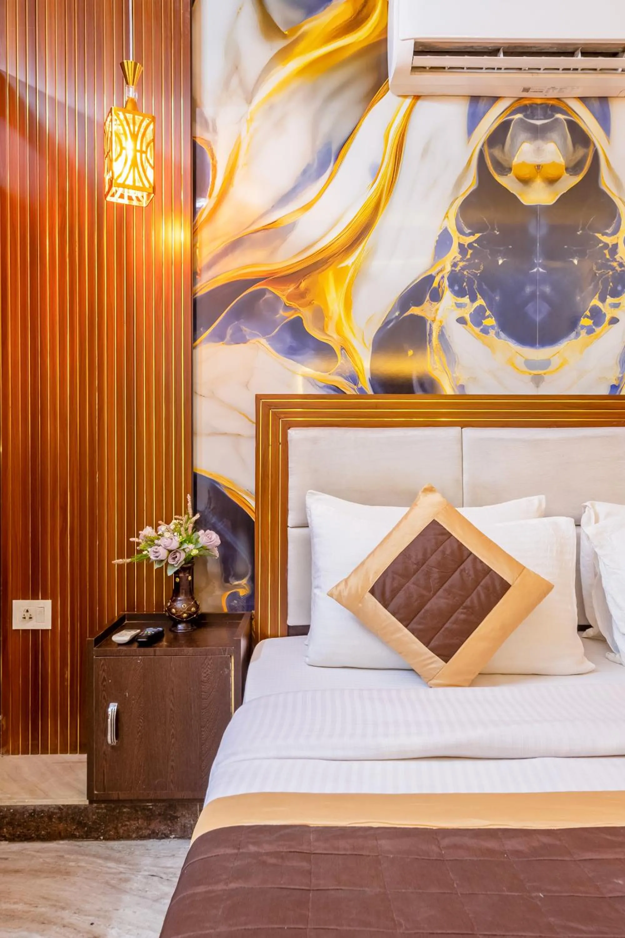Bedroom, Bed in Hotel Ashiyana Elite I Near Dlf Golf Course Road I Gurgaon