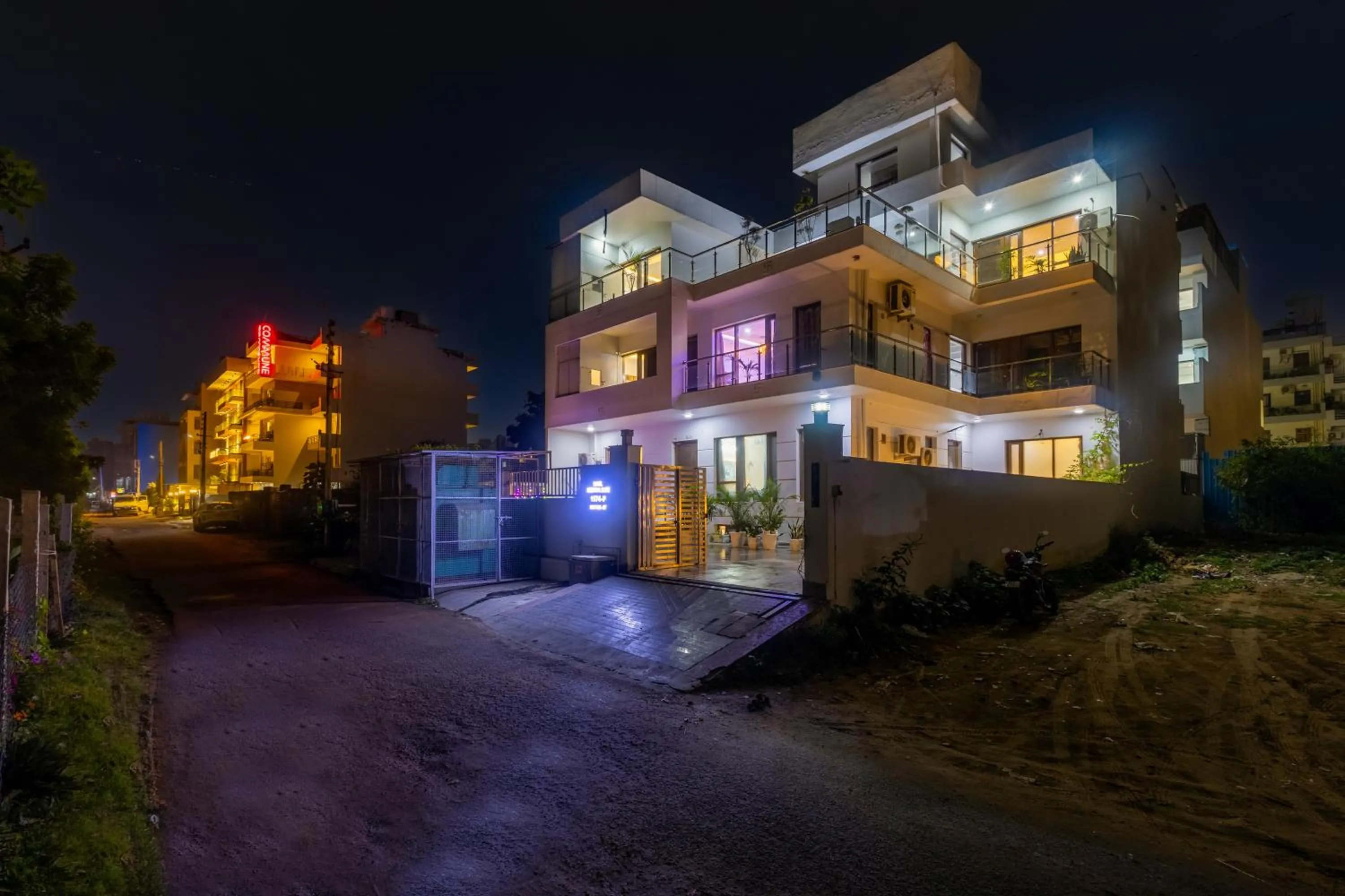 Property building in Hotel Ashiyana Elite I Near Dlf Golf Course Road I Gurgaon