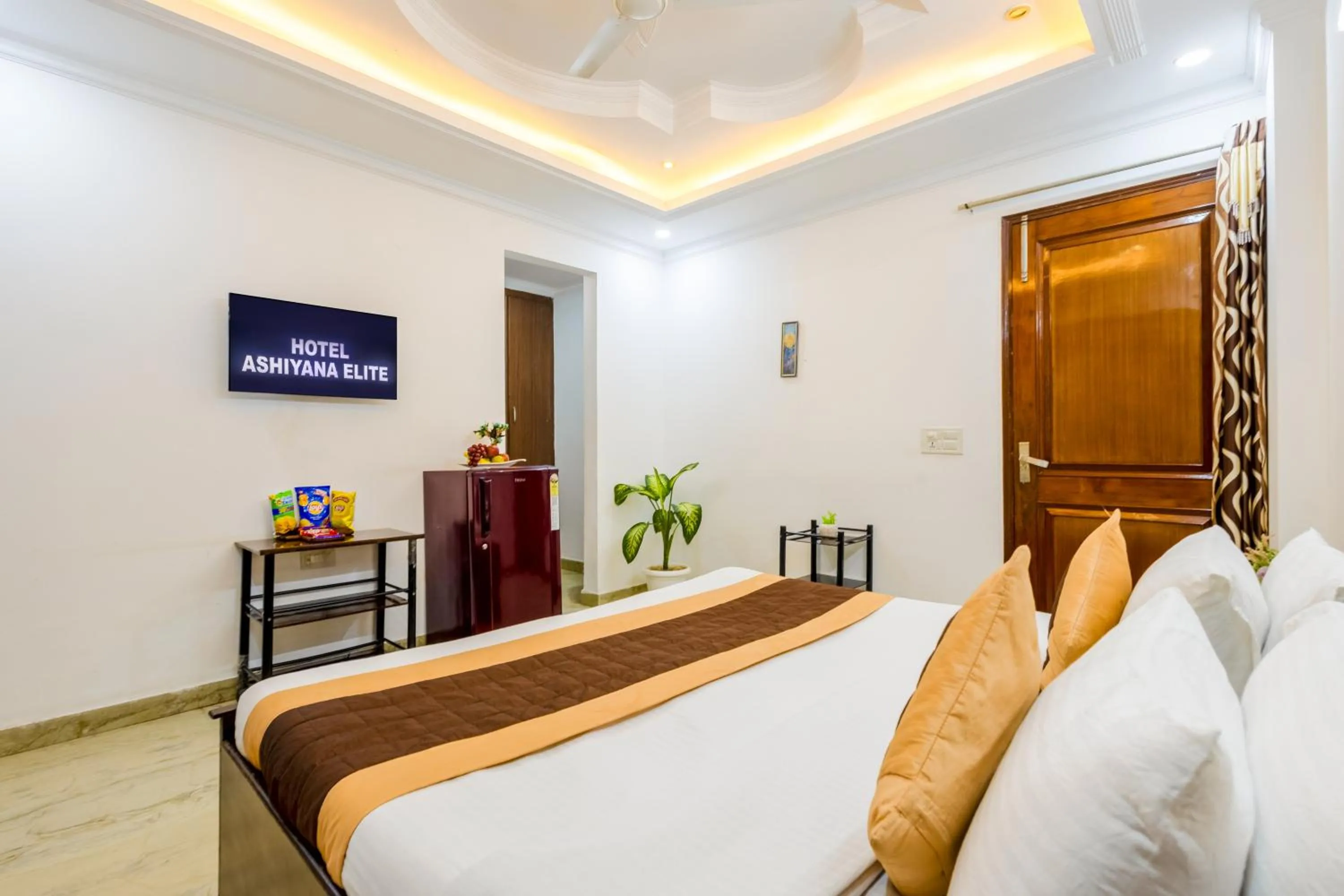 Bedroom, Bed in Hotel Ashiyana Elite I Near Dlf Golf Course Road I Gurgaon