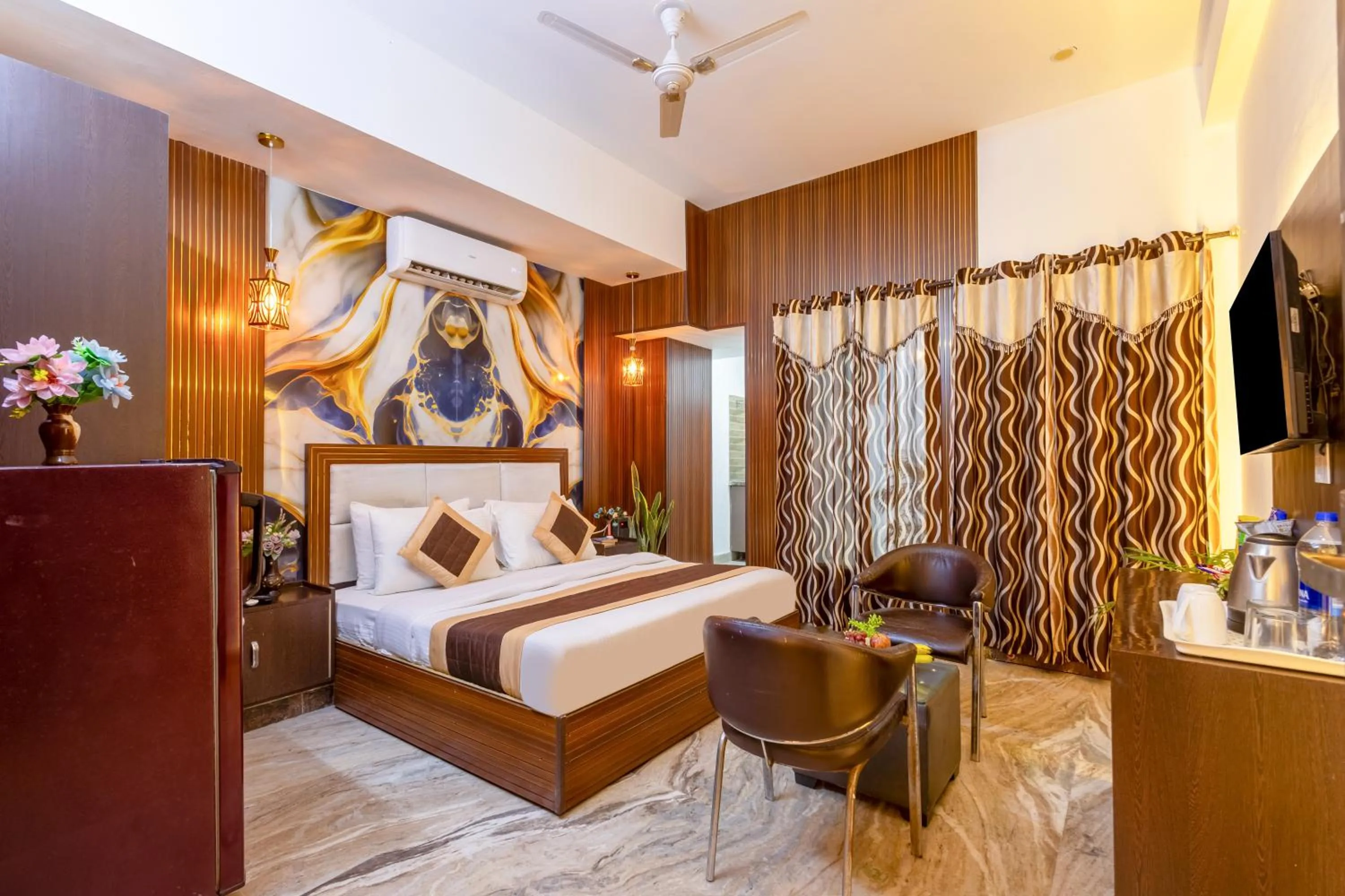 Bed in Hotel Ashiyana Elite I Near Dlf Golf Course Road I Gurgaon