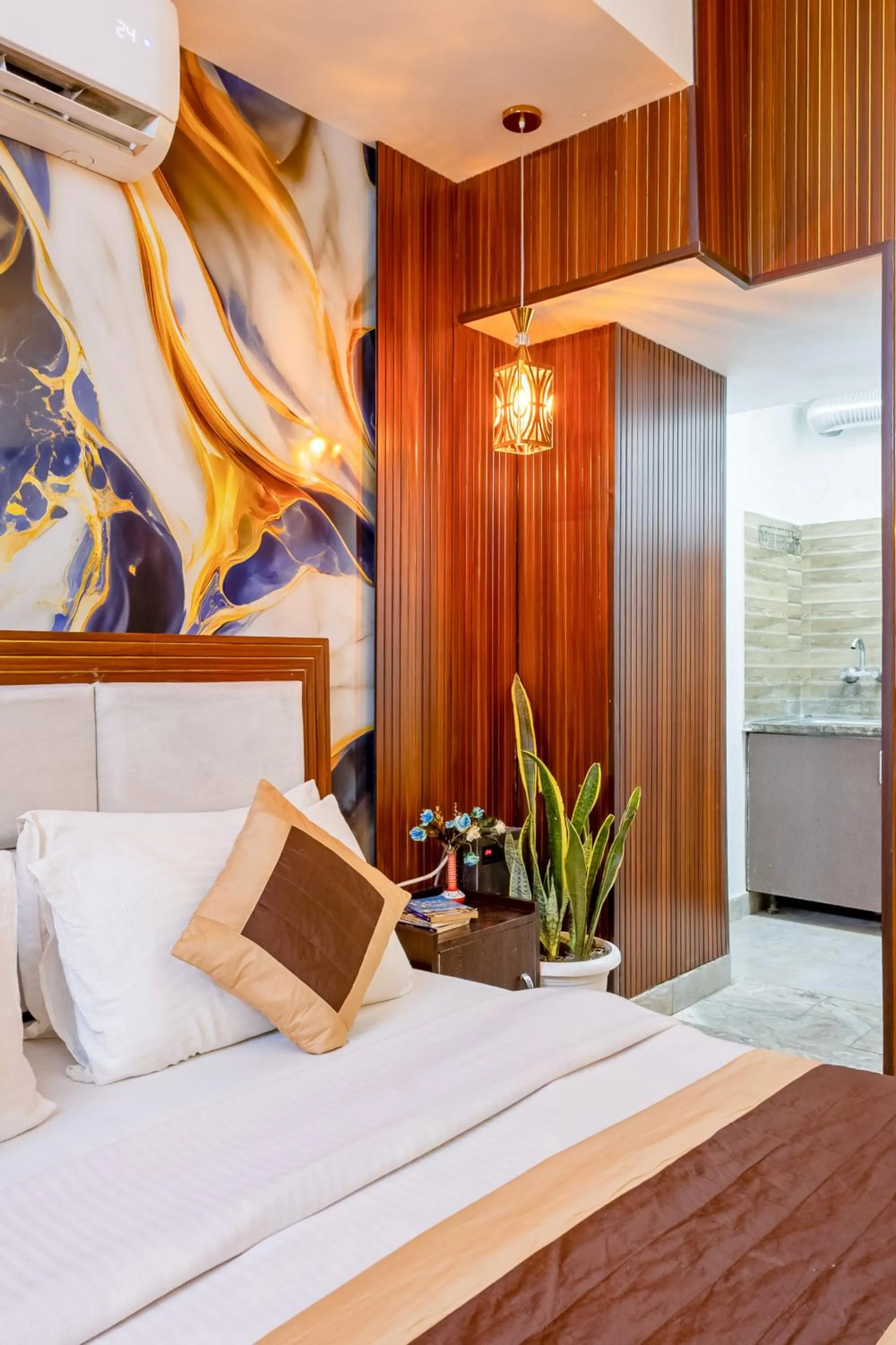 Bedroom, Bed in Hotel Ashiyana Elite I Near Dlf Golf Course Road I Gurgaon
