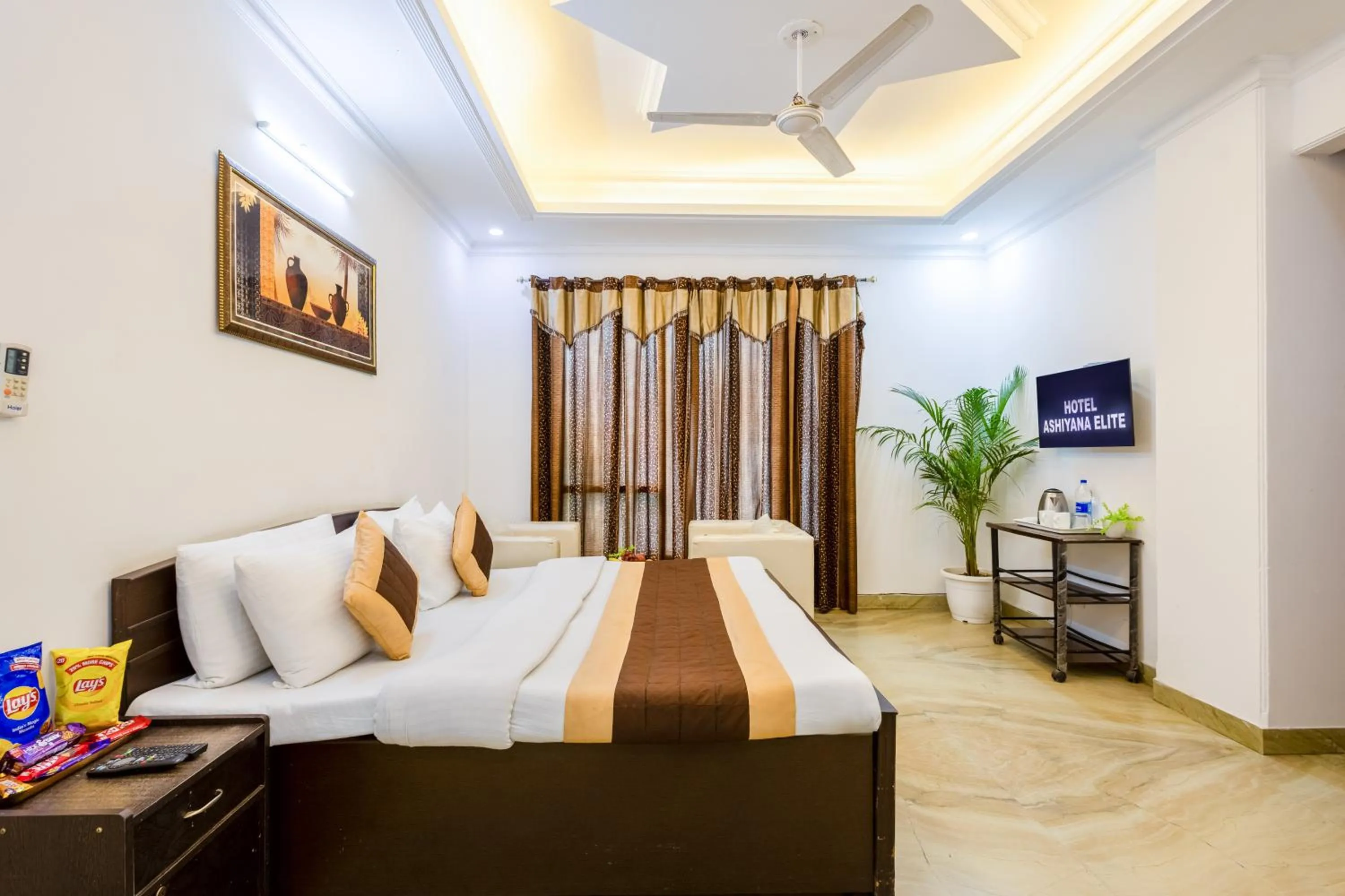 Bed in Hotel Ashiyana Elite I Near Dlf Golf Course Road I Gurgaon