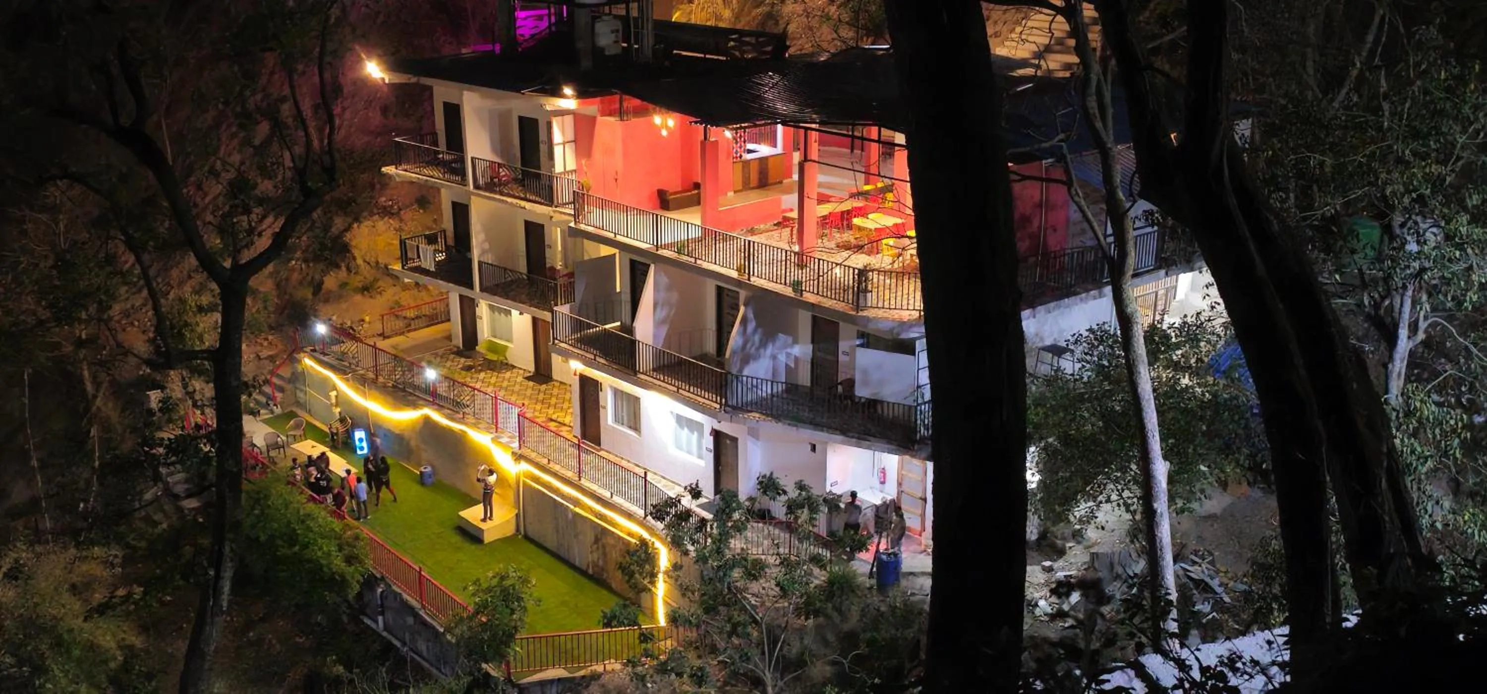 Property building in Cloud Forest