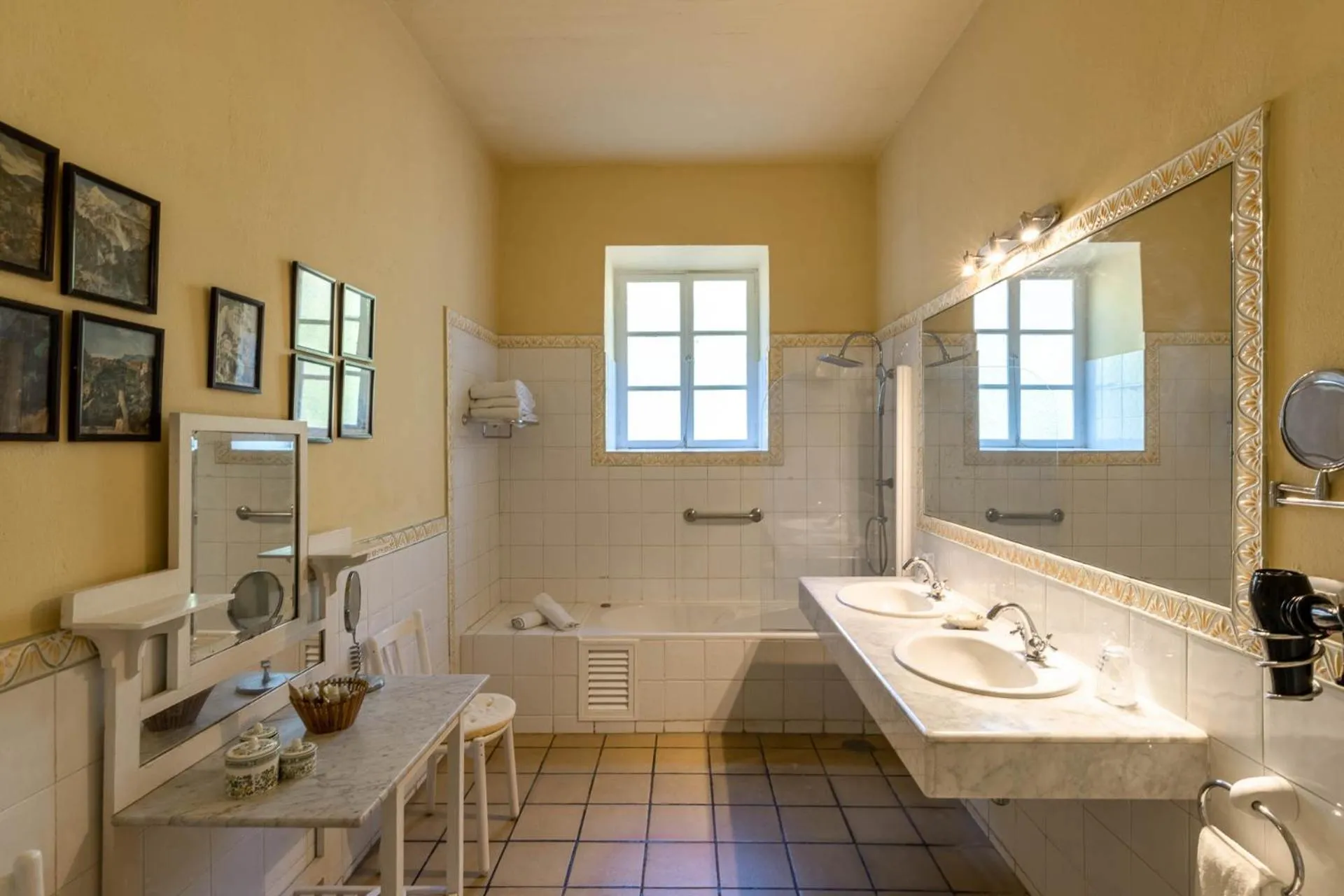 Hotel Rural Las Longueras