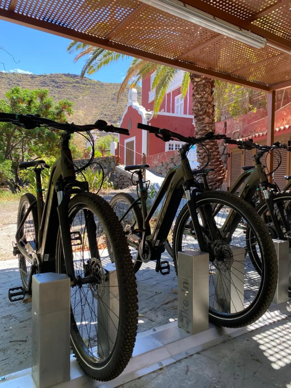 Cycling in Hotel Rural Las Longueras