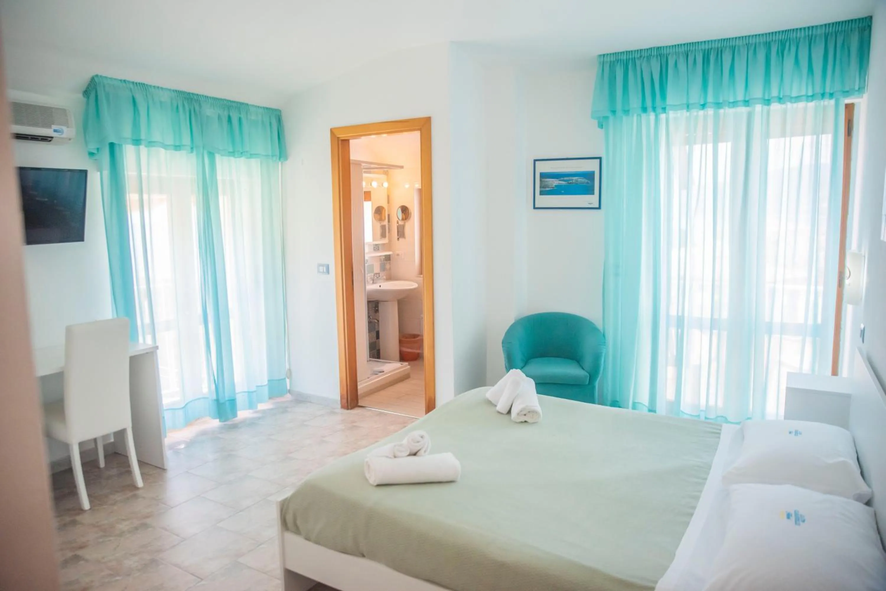 Bedroom, Bed in Hotel Le Tre Caravelle