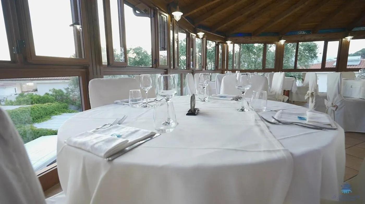 Restaurant/places to eat in Hotel Le Tre Caravelle