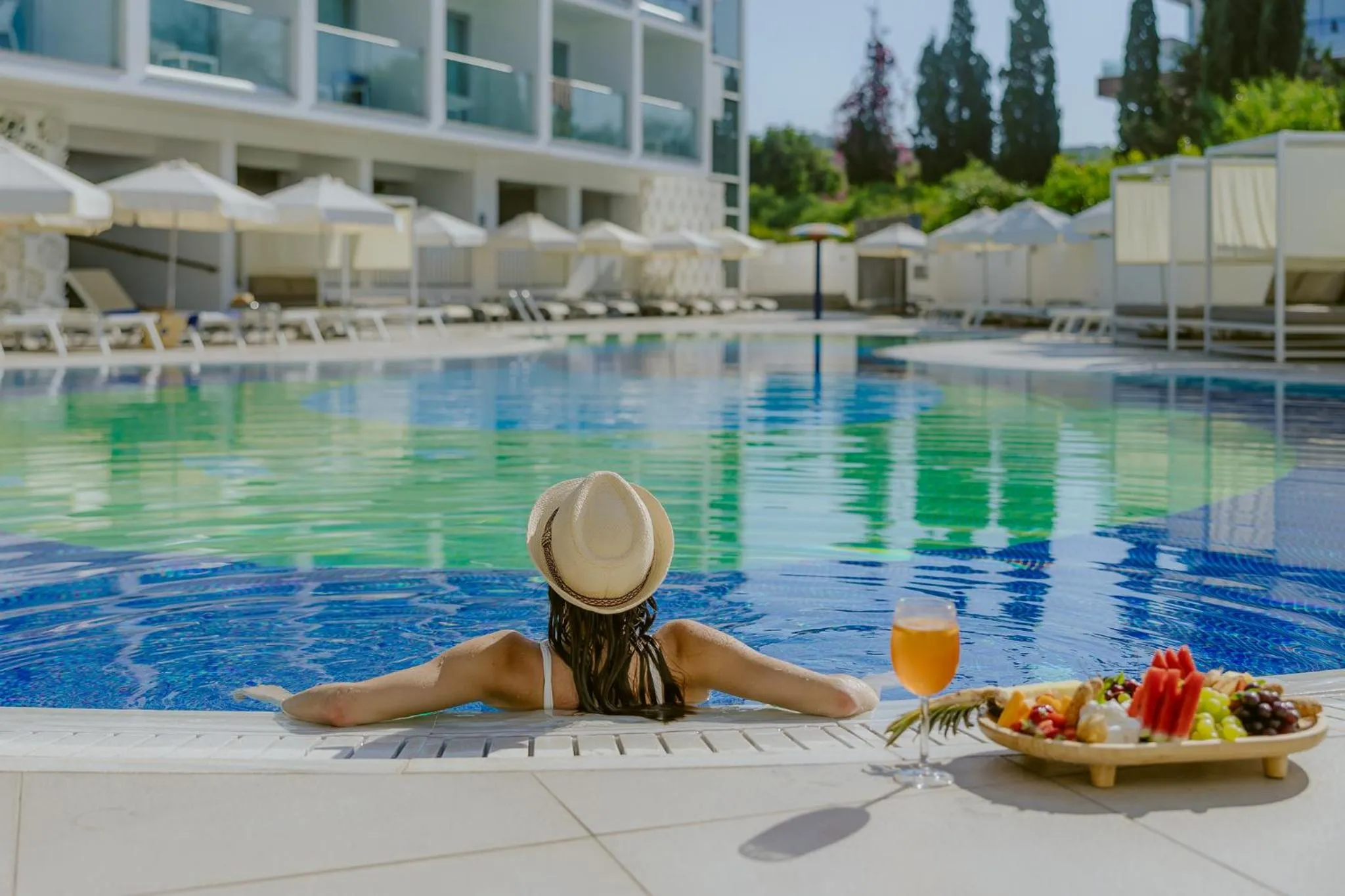 Swimming pool in River Rock Hotel