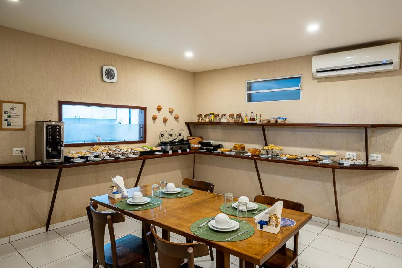 Buffet breakfast in Pousada Malibu