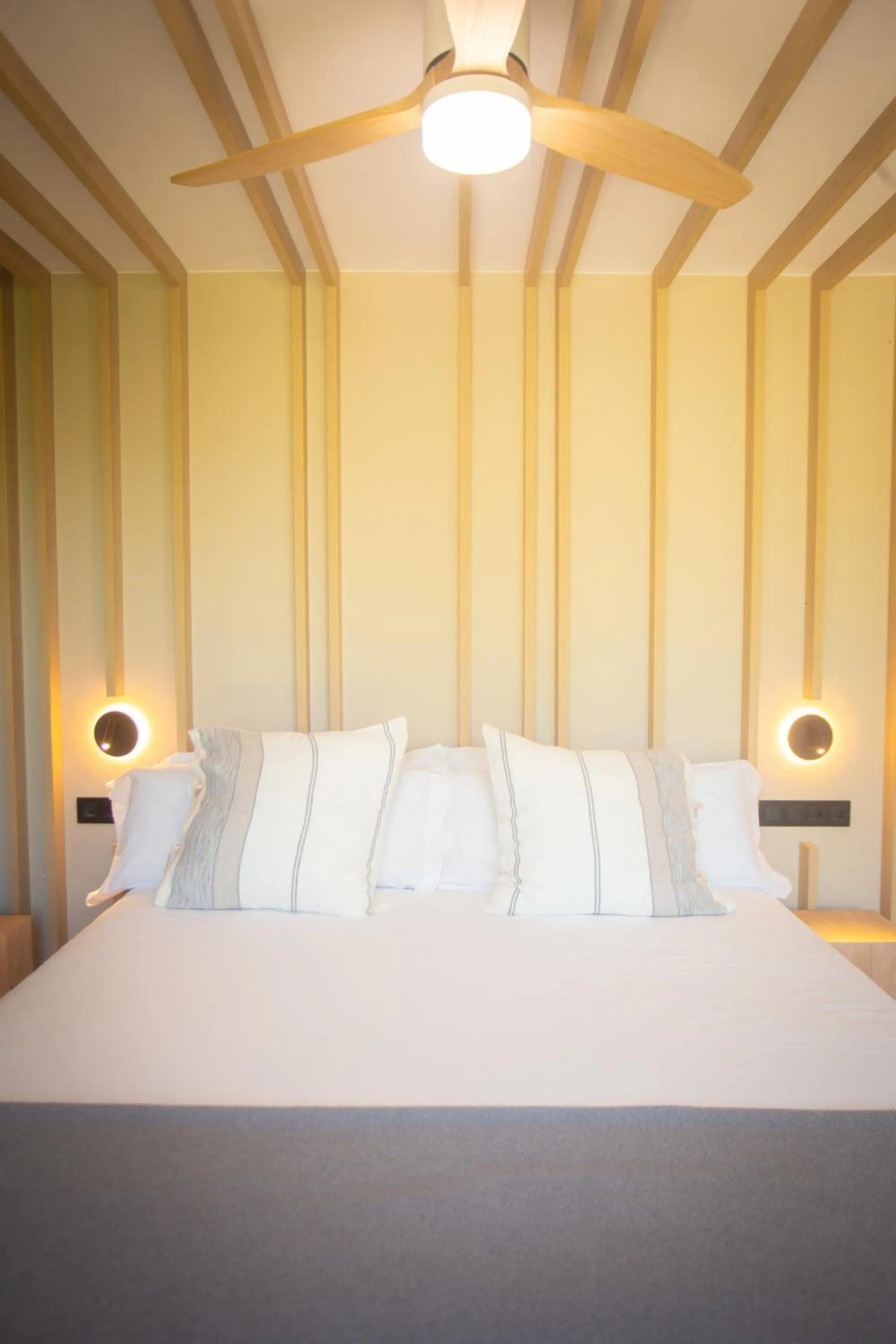 Bed in L'indret del Pedraforca Adults Only