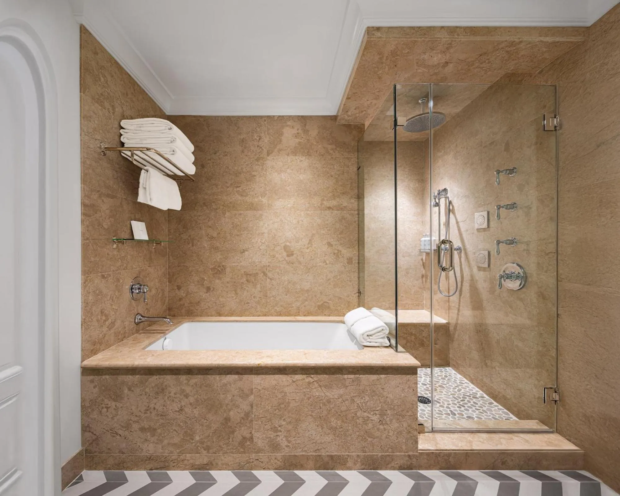 Bathroom in Palm House Hotel Palm Beach