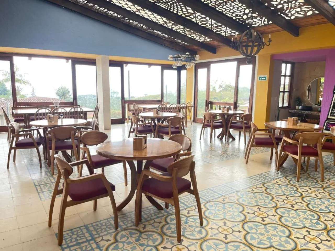 Restaurant/places to eat in Hotel Reserva Monarca