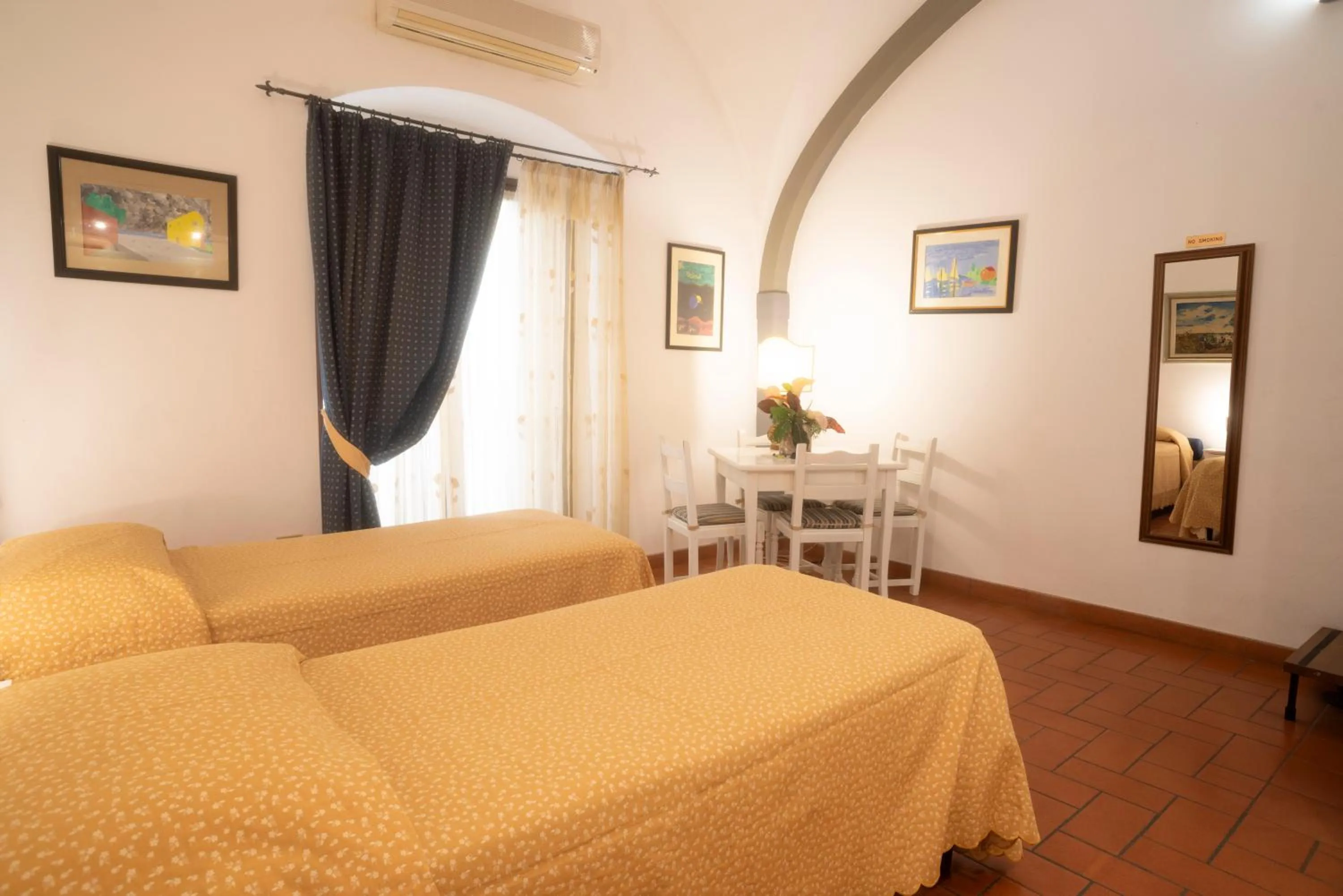 Bed in Hotel Residence La Contessina