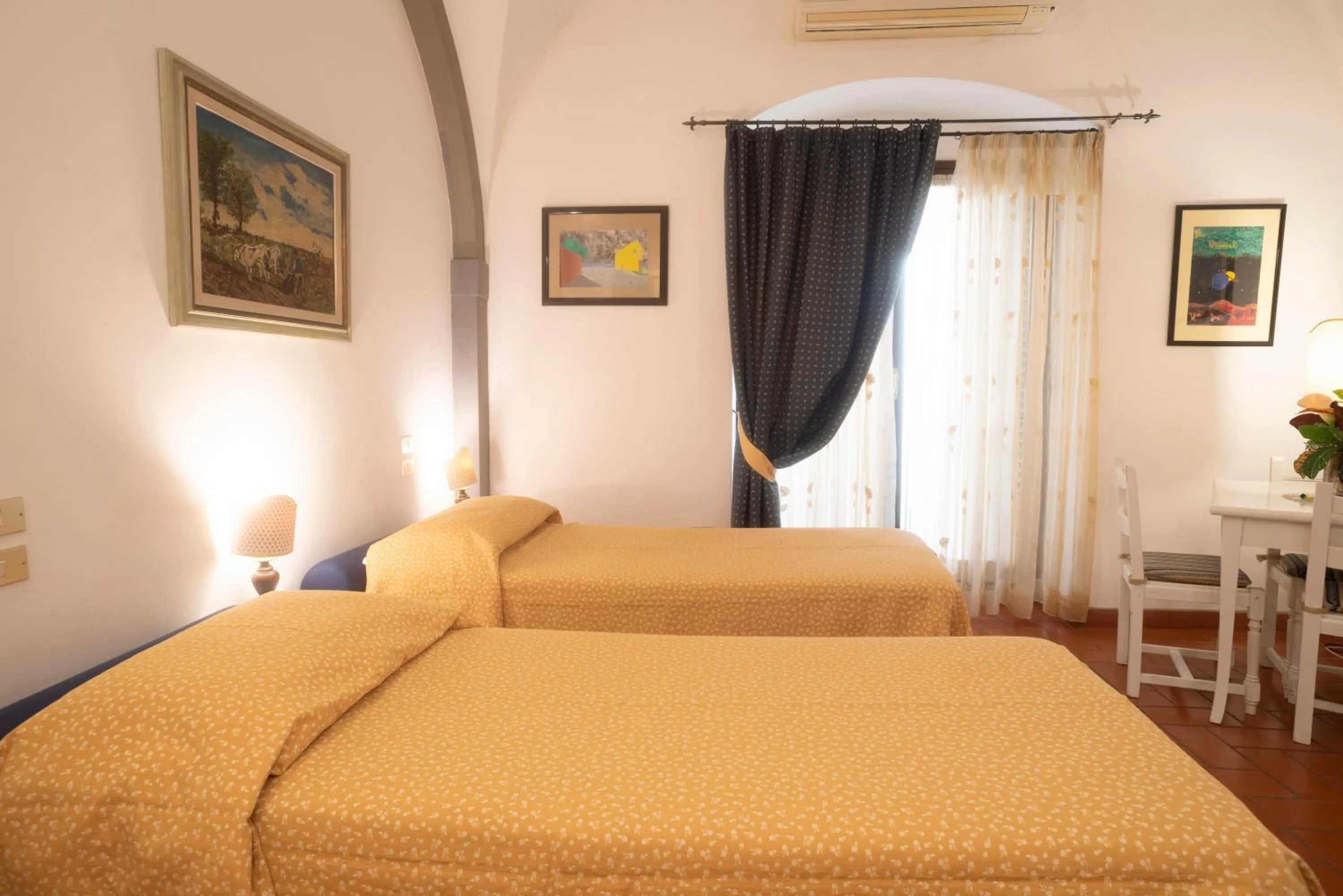 Bed in Hotel Residence La Contessina