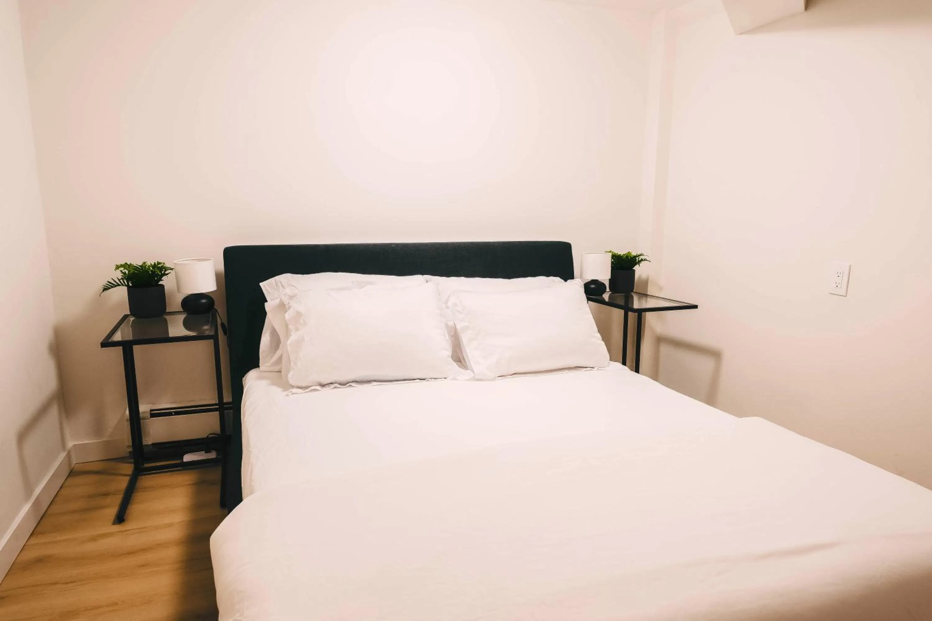 Bed in Lum The Queen